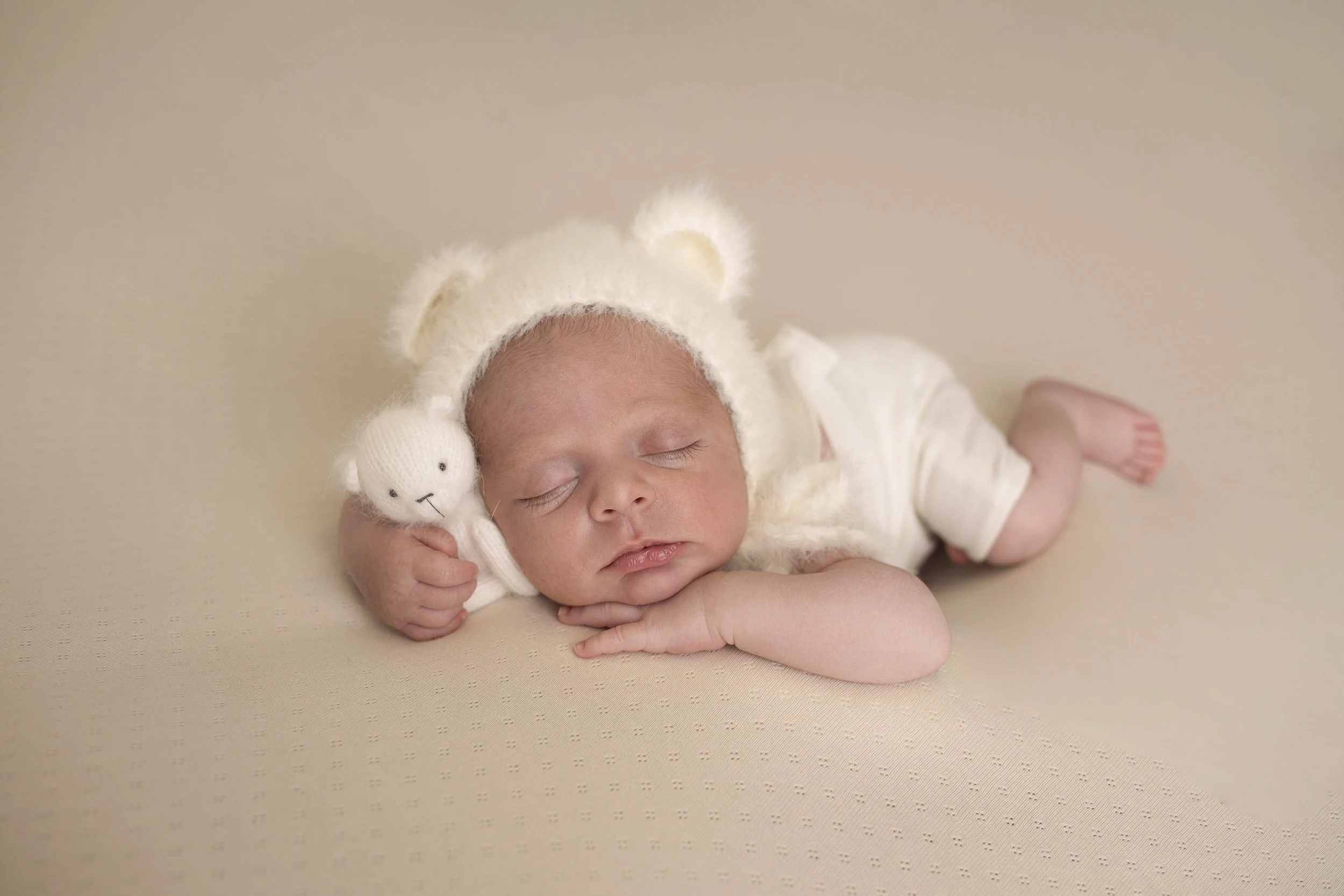 La séance naissance se réalise dans les 15 premiers jours de votre bébé