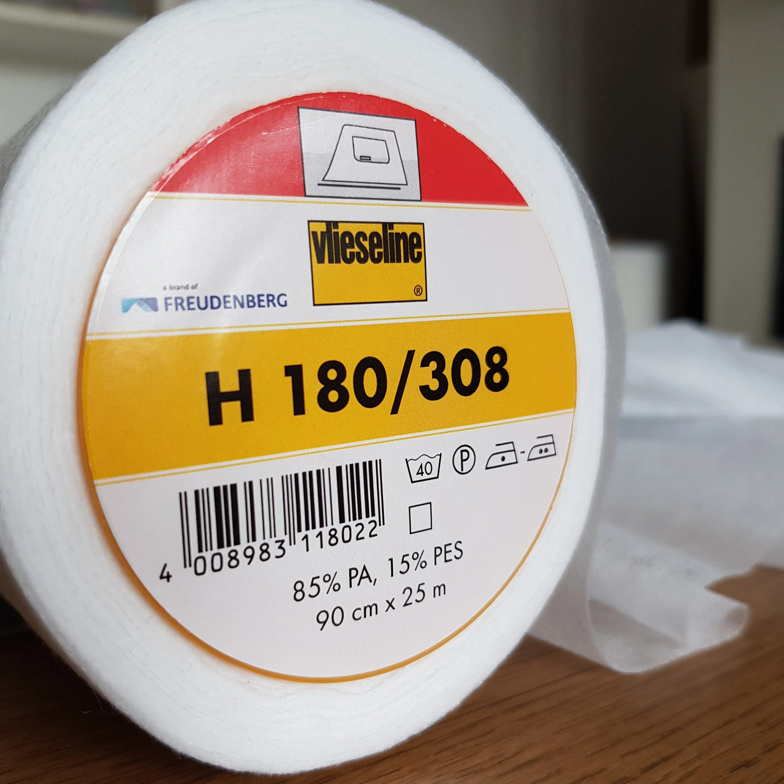 Roll of Vlieseline H180 white iron-on soft interfacing fabric stabiliser, 90cm wide