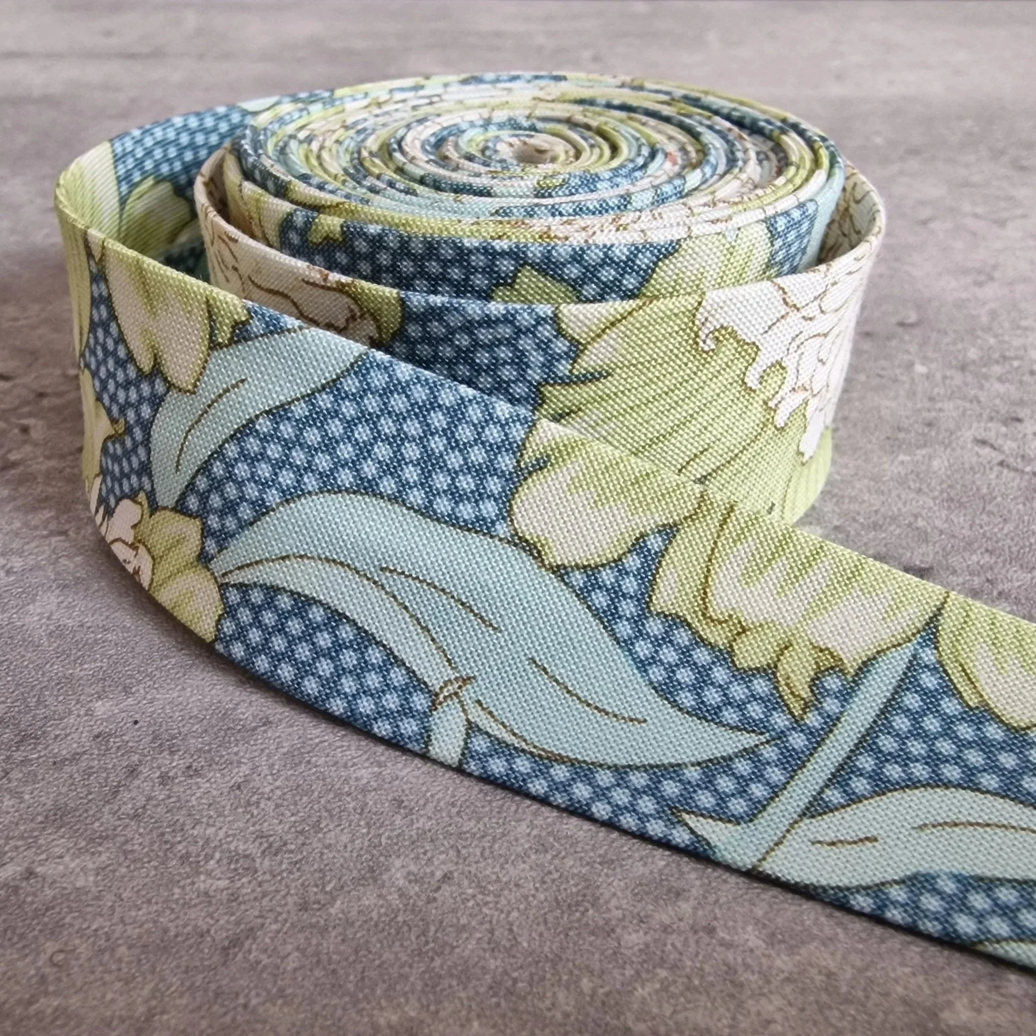 Tilda Blue and White Double Fold Cotton Bias Binding Tape, 25mm
