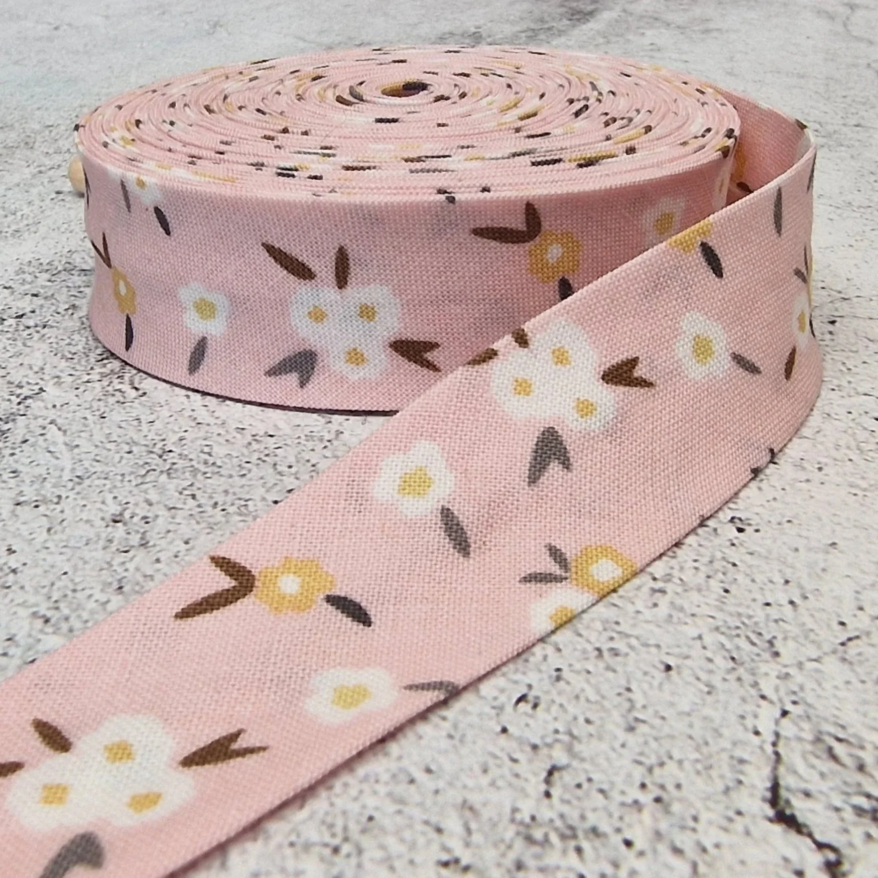 Riley Blake Baby Pink Bias Binding Tape with White Flowers – 25mm Elastic Cotton (Single or Double Fold)