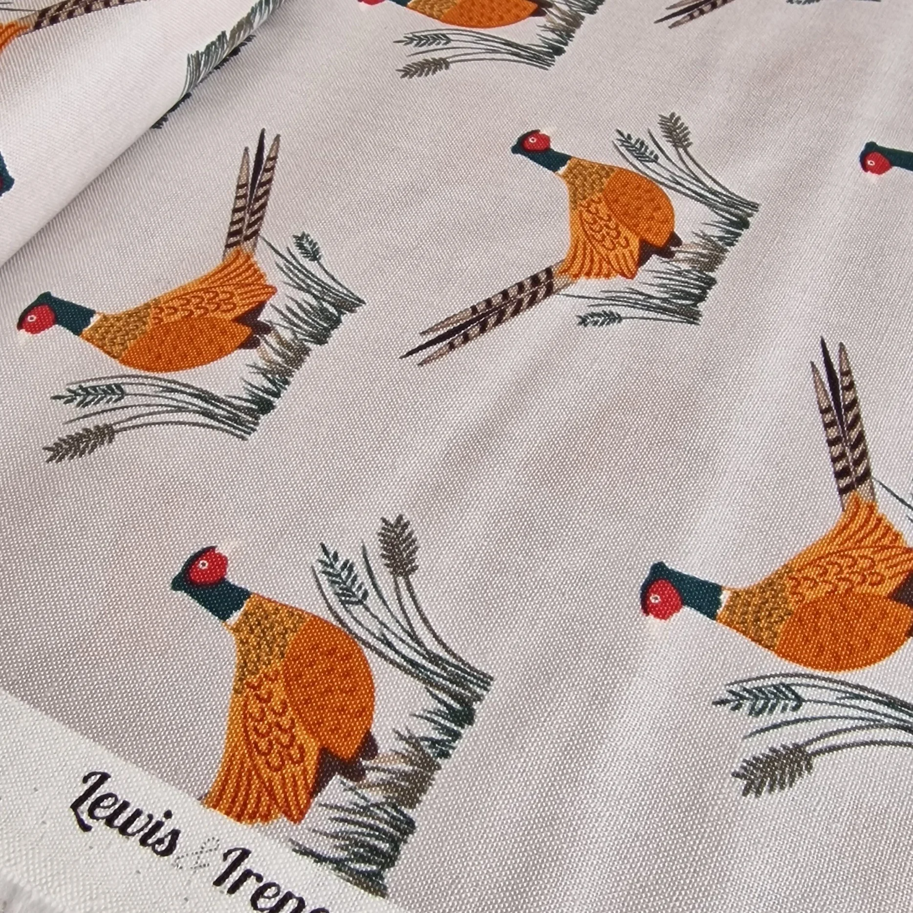 Lewis & Irene Country Life – Cream Cotton with Pheasants