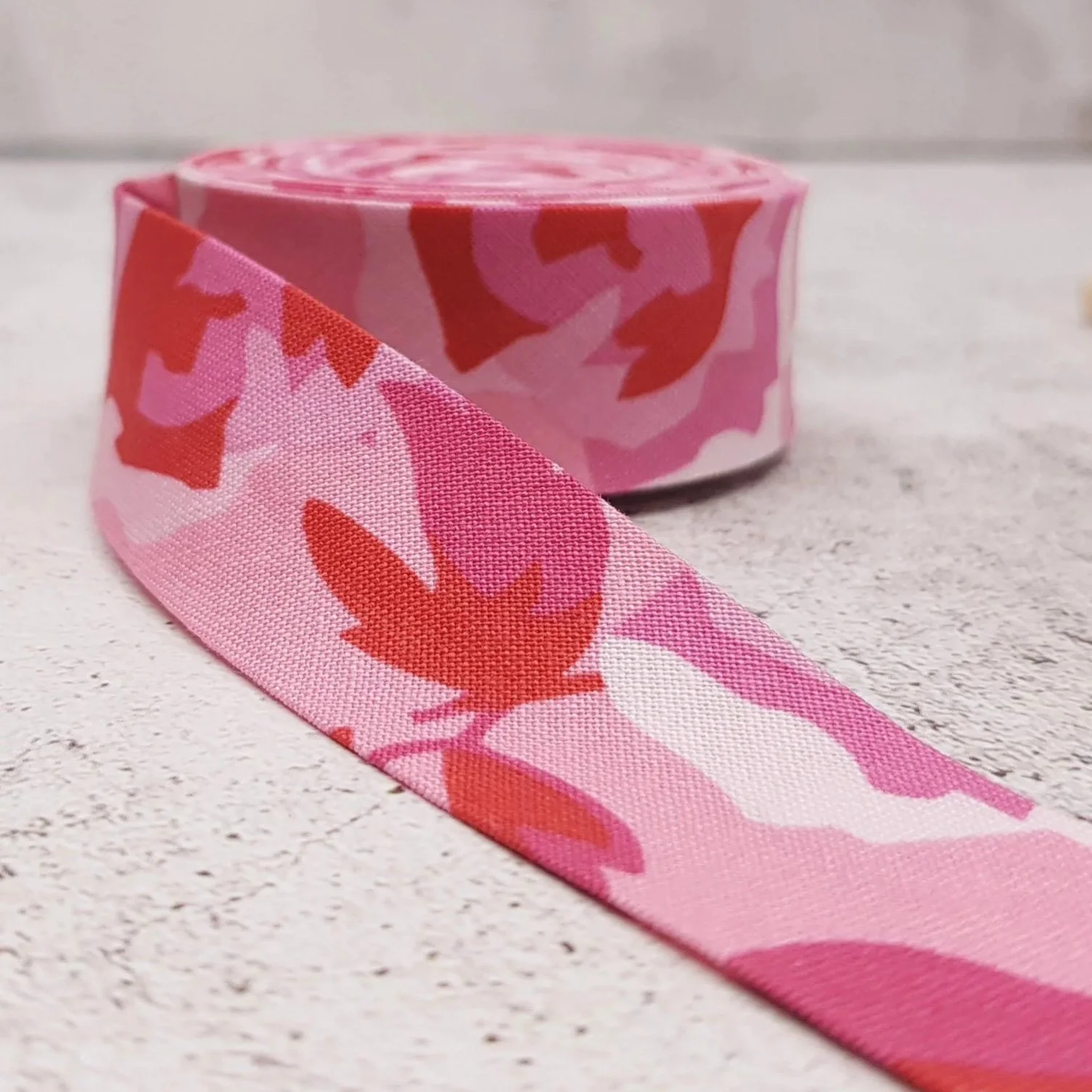 Riley Blake White Red and Pink Elastic Cotton Bias Tape, 25mm / 1" Wide