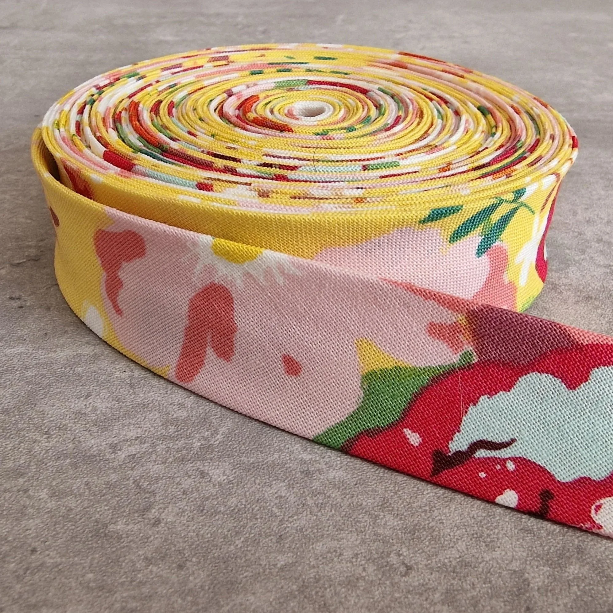 Yellow floral bias binding tape, 25mm, Riley Blake Designs