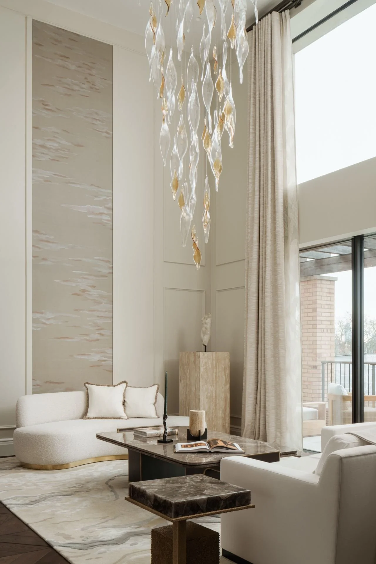 Cheval Knightsbridge (Apt 6).jpg