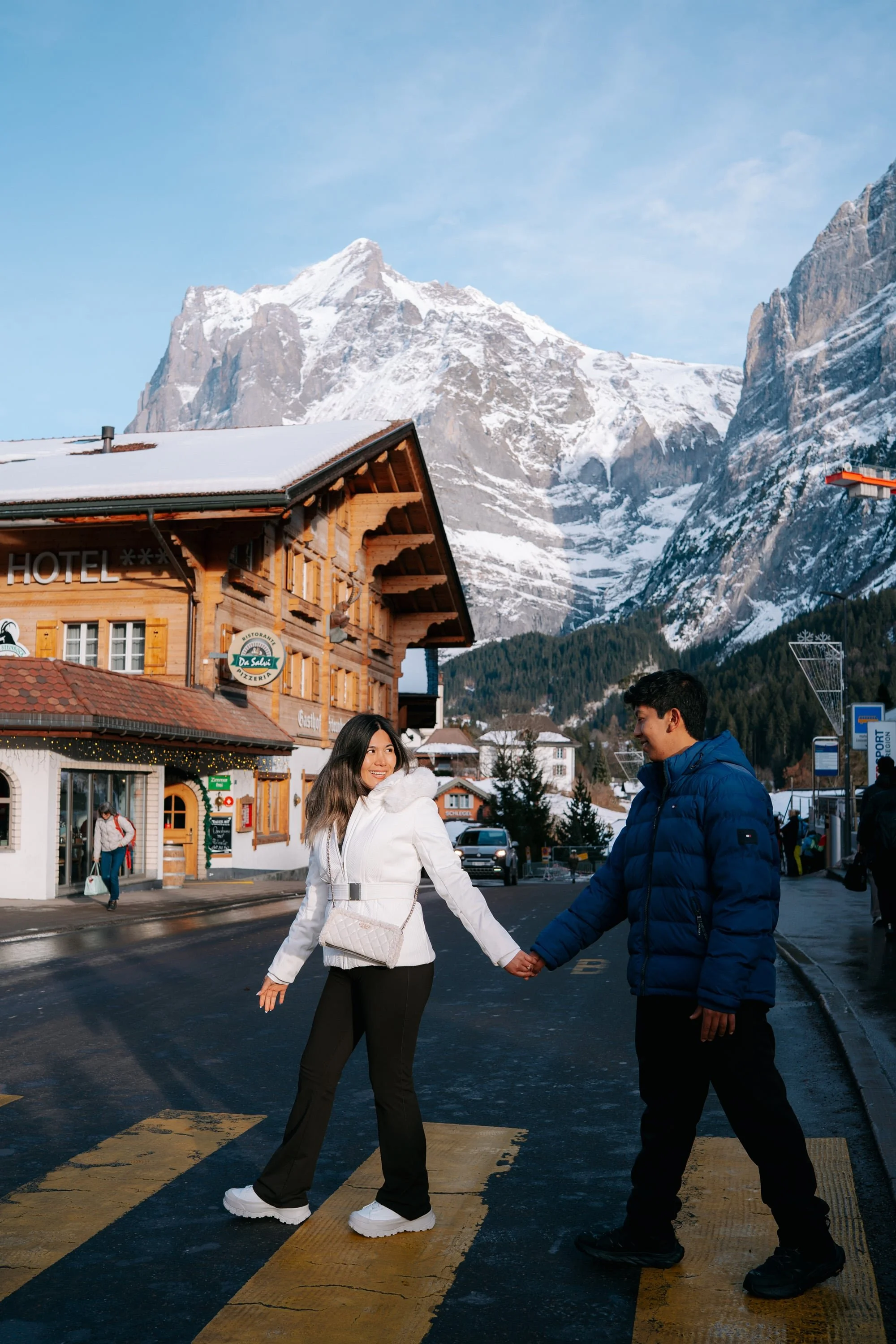 grindelwald-first-winter-surprise-proposal-photography-045.jpg