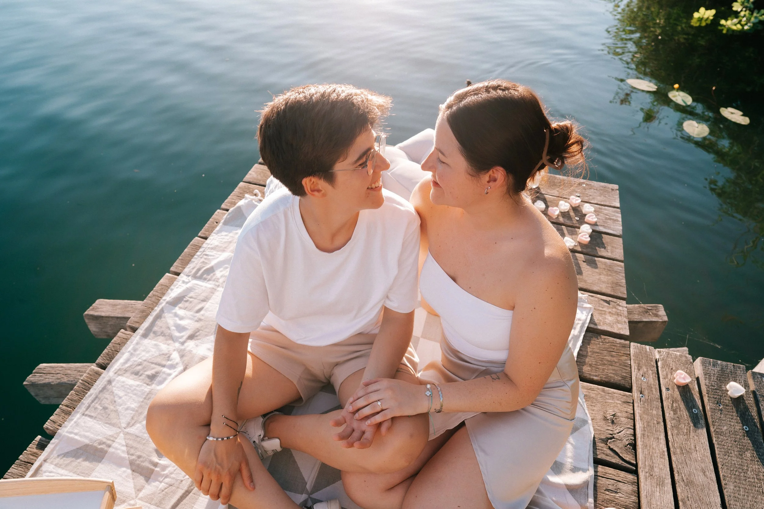 switzerland-lakeside-engagement-fine-art-photoshoot-071.jpg