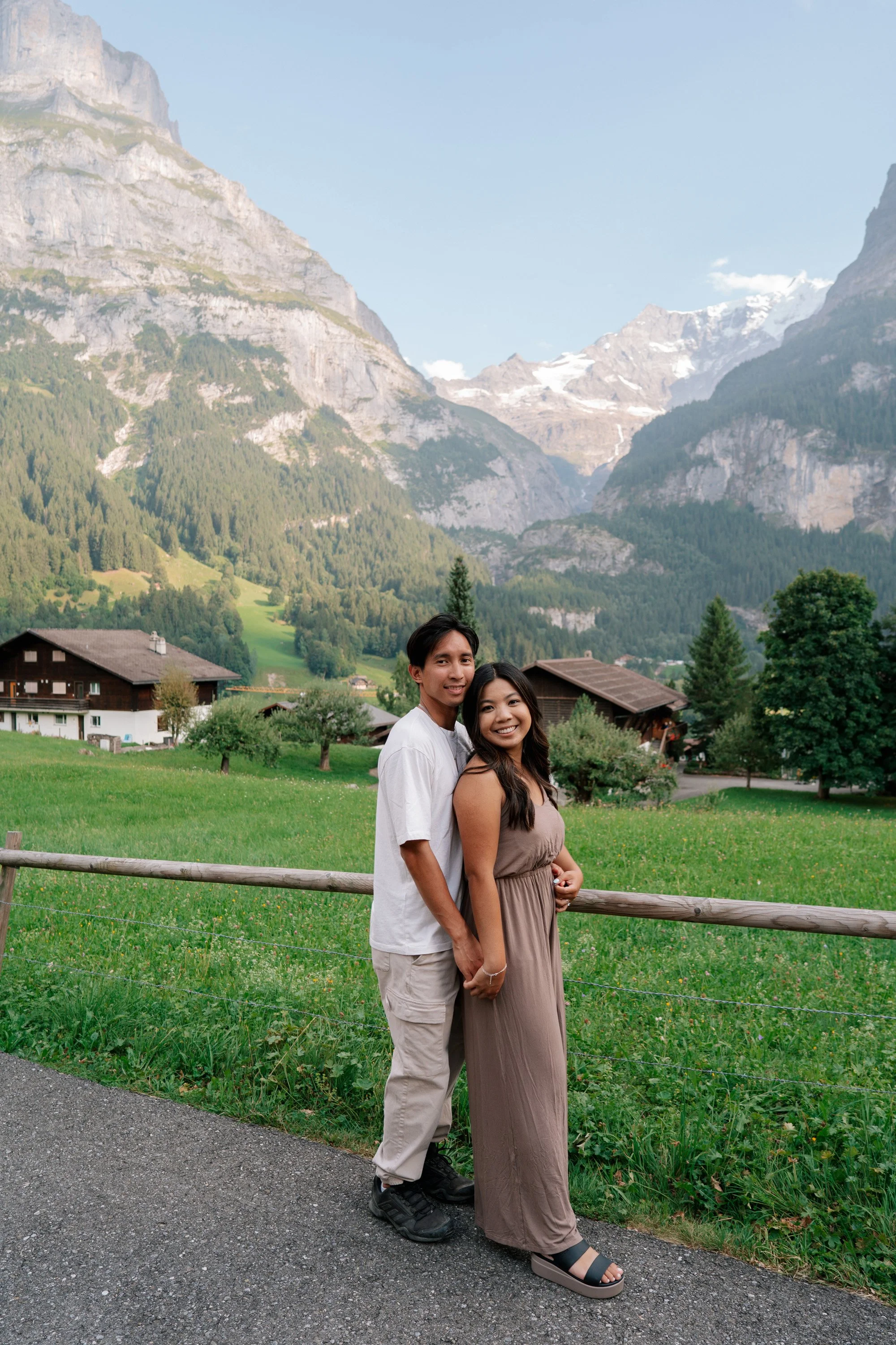 summer-couple-photos-grindelwald-switzerland-25.jpg