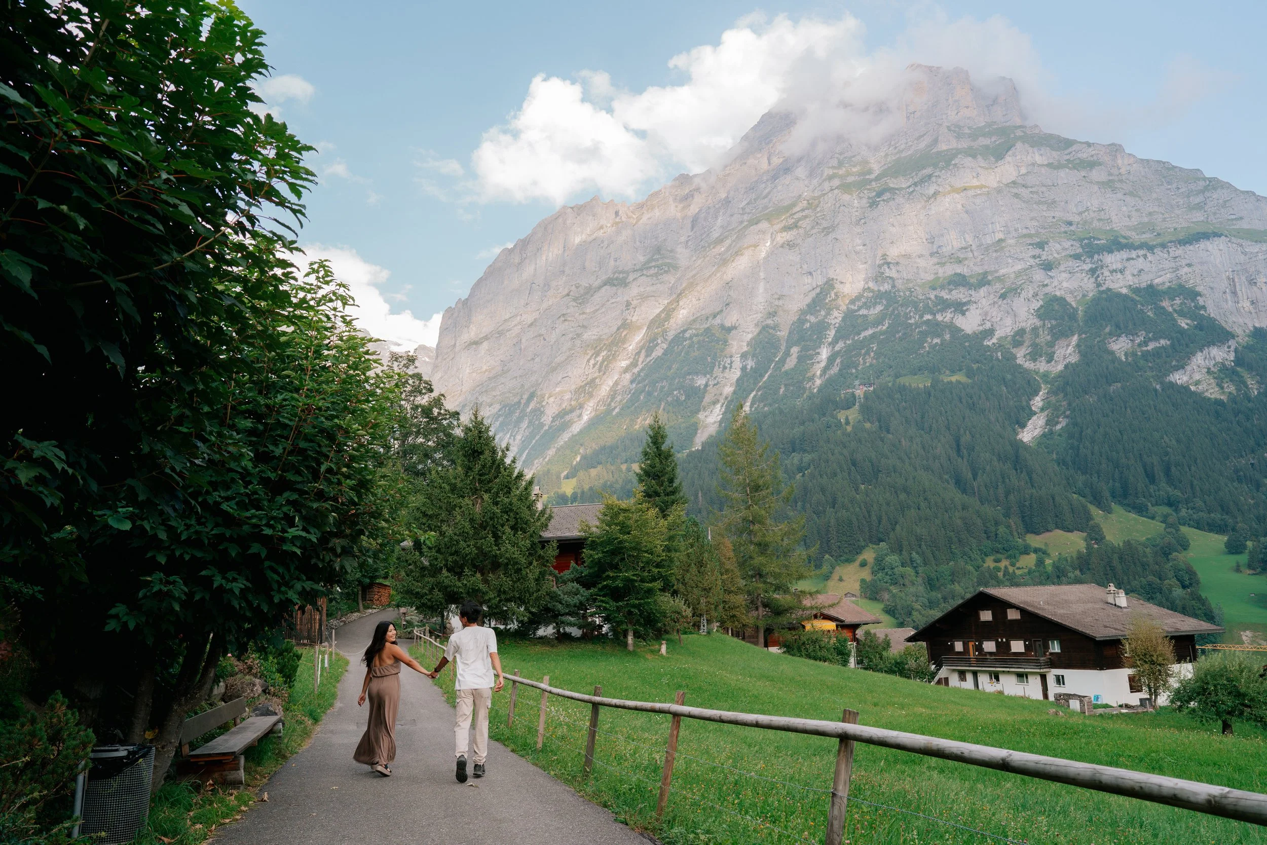 grindelwald-vacation-engagement-photoshoot-18.jpg