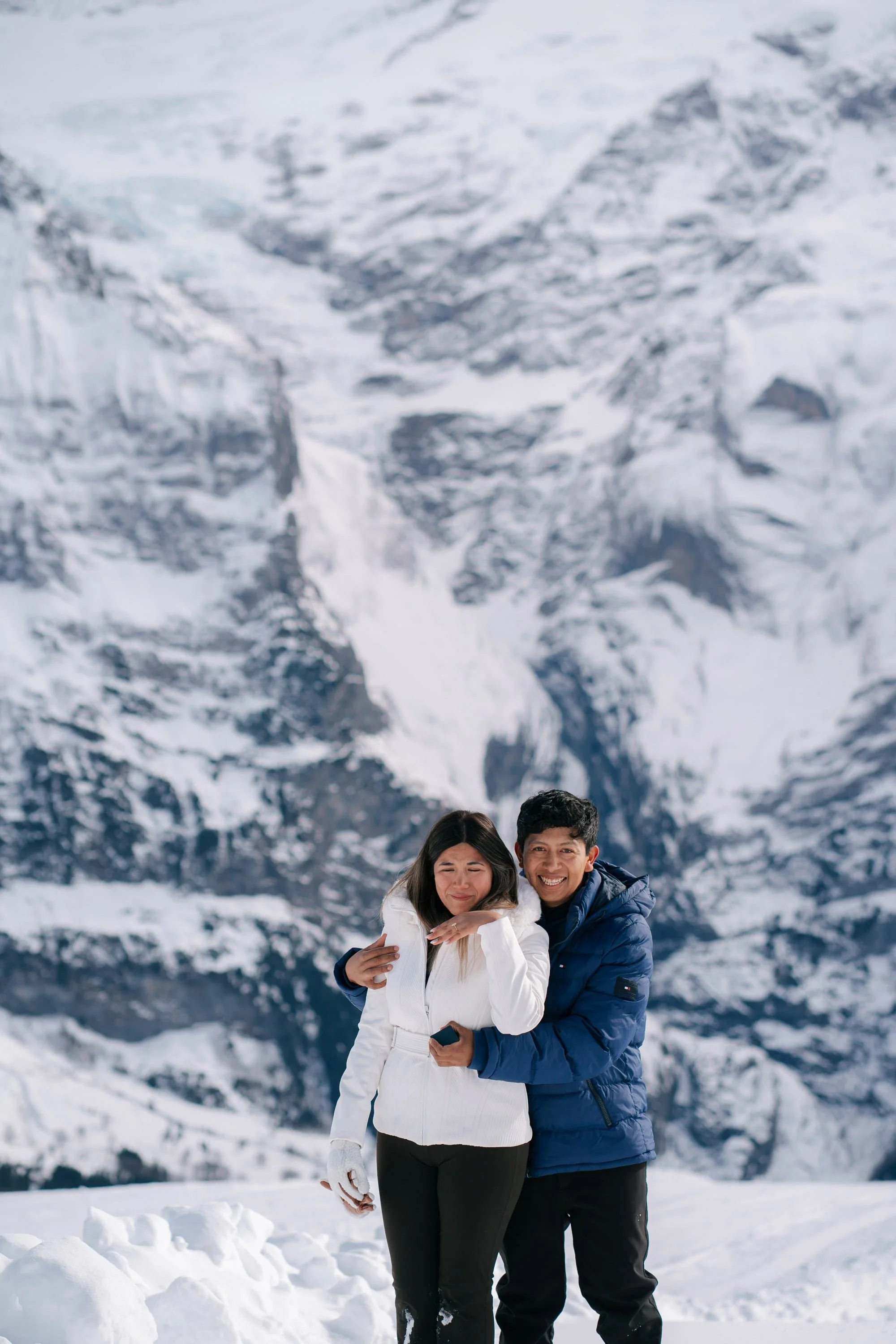 grindelwald-winter-engagement-photographer-053.jpg