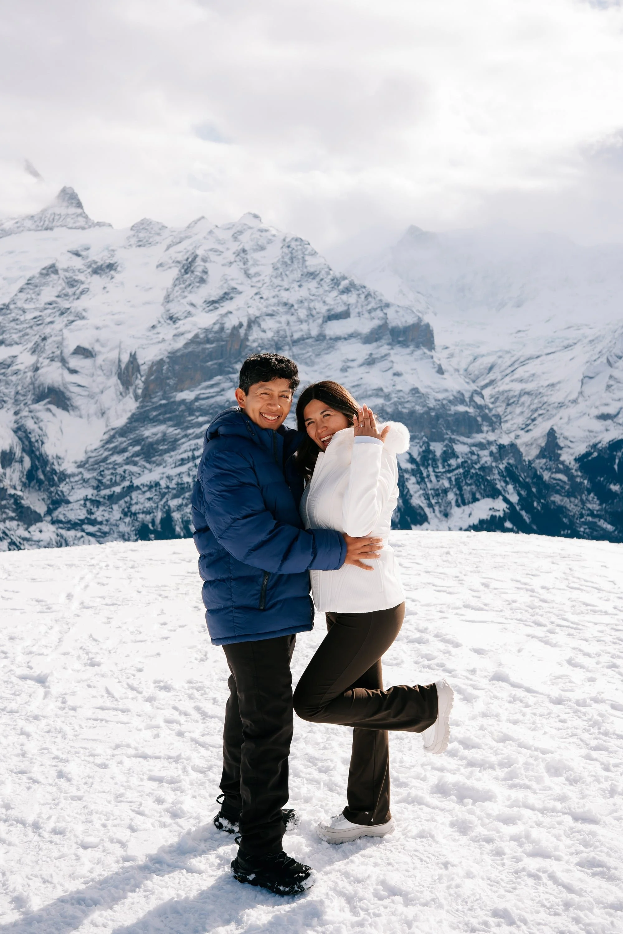 grindelwald-first-winter-surprise-proposal-photography-024.jpg