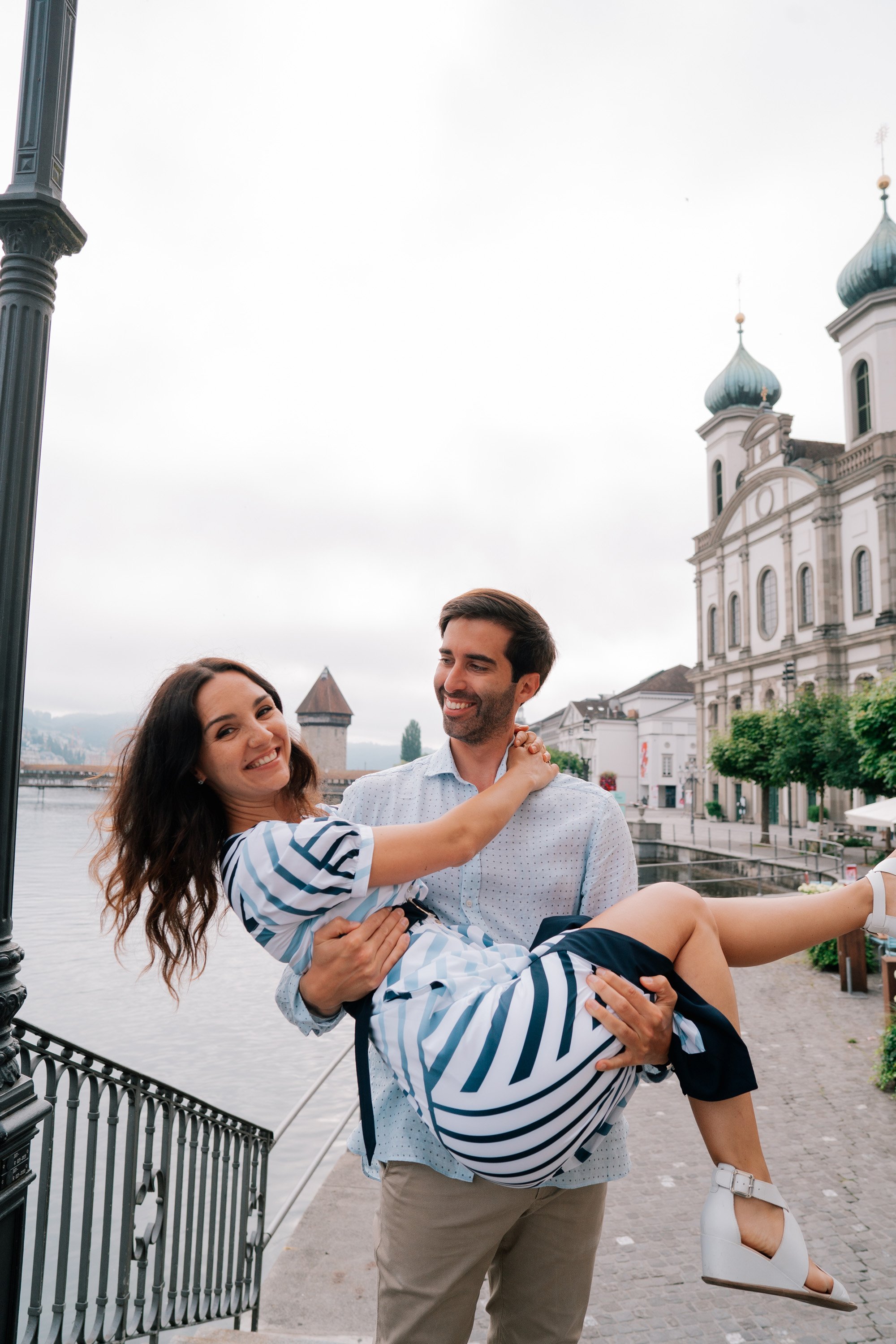 Romantic Lift | Couple Photoshoot in Lucerne, Switzerland