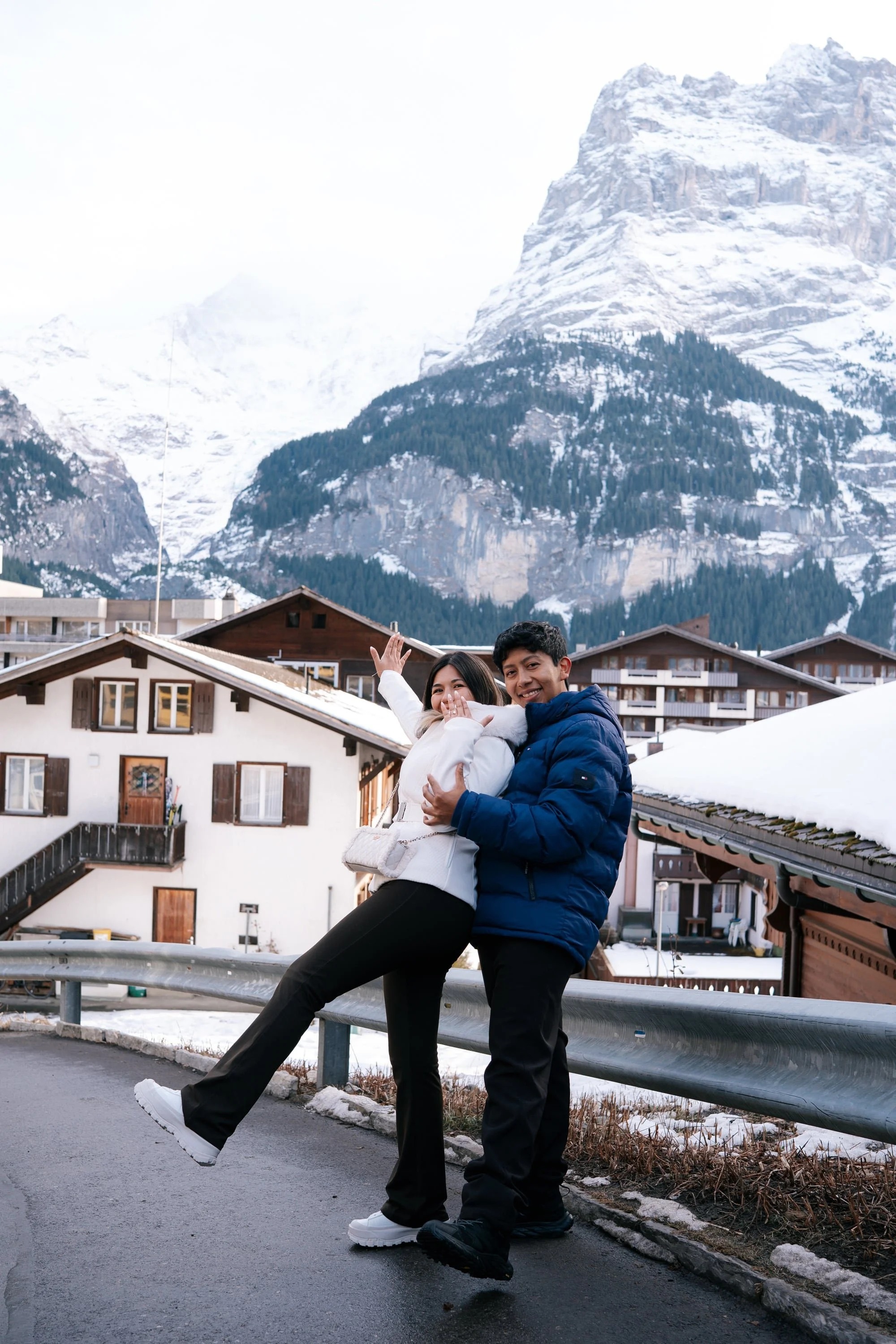 grindelwald-winter-documentary-couple-engagement-photography-125.jpg