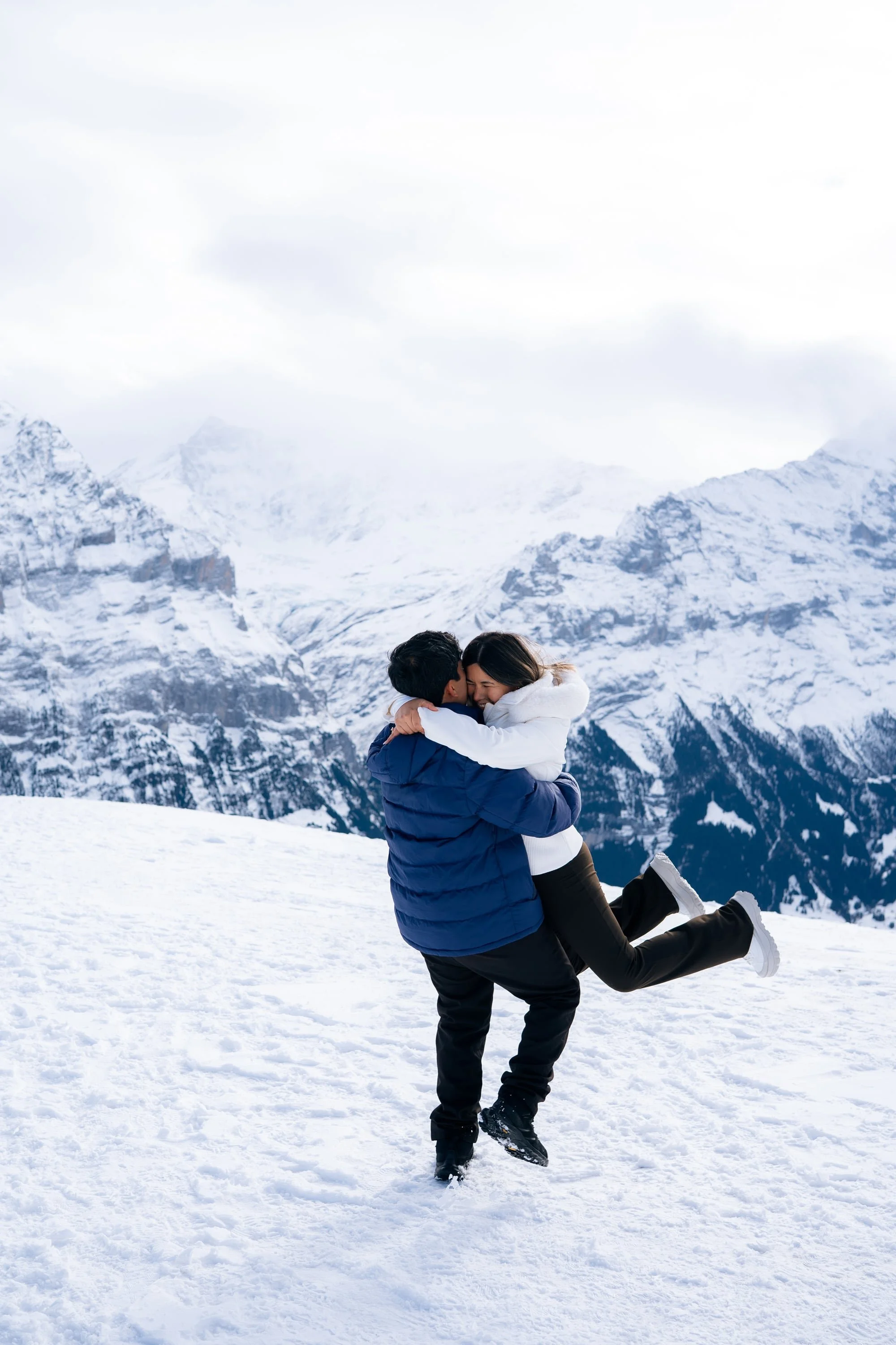 switzerland-winter-alps-romantic-proposal-photographer-094.jpg