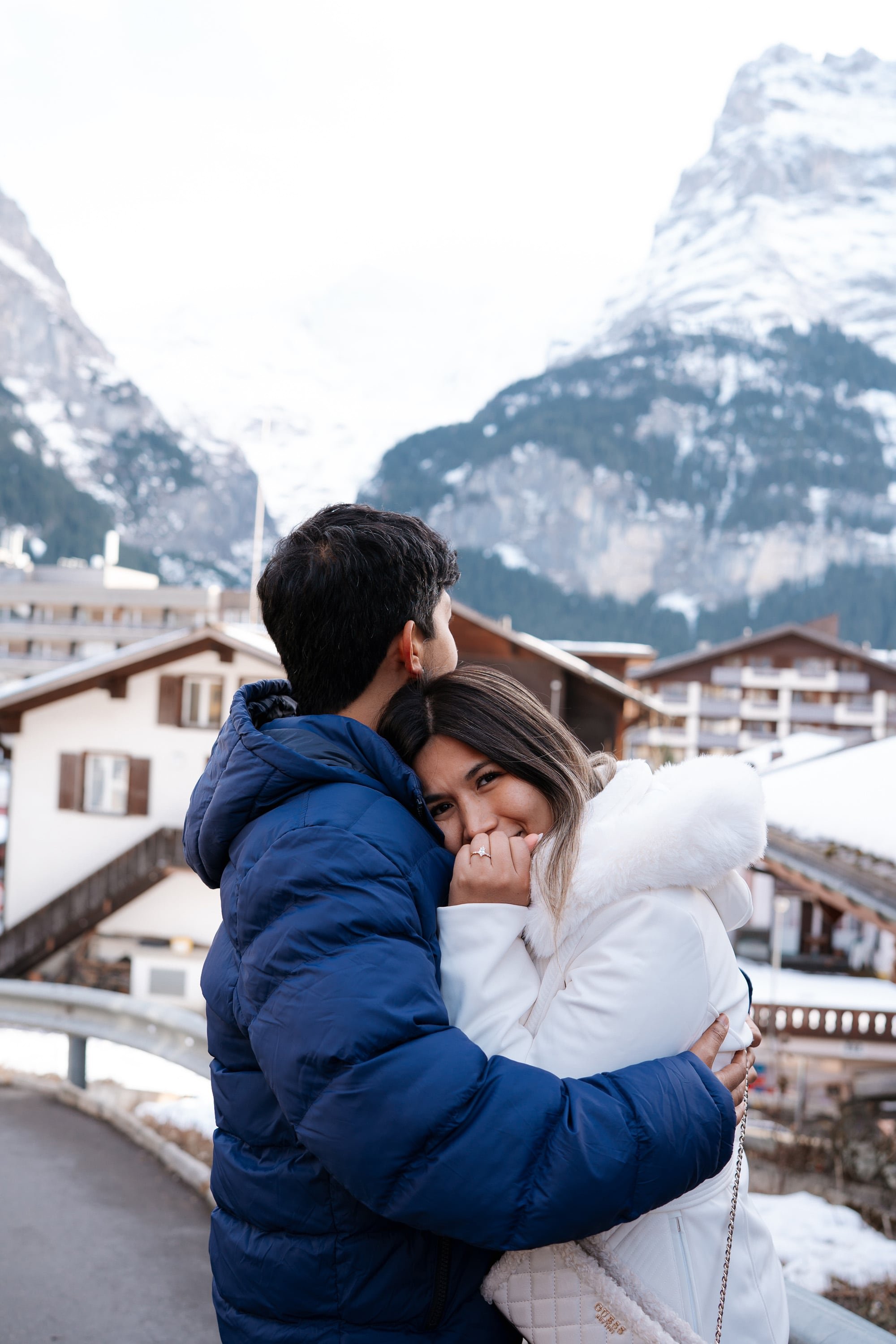 grindelwald-first-winter-romantic-proposal-photography-115.jpg