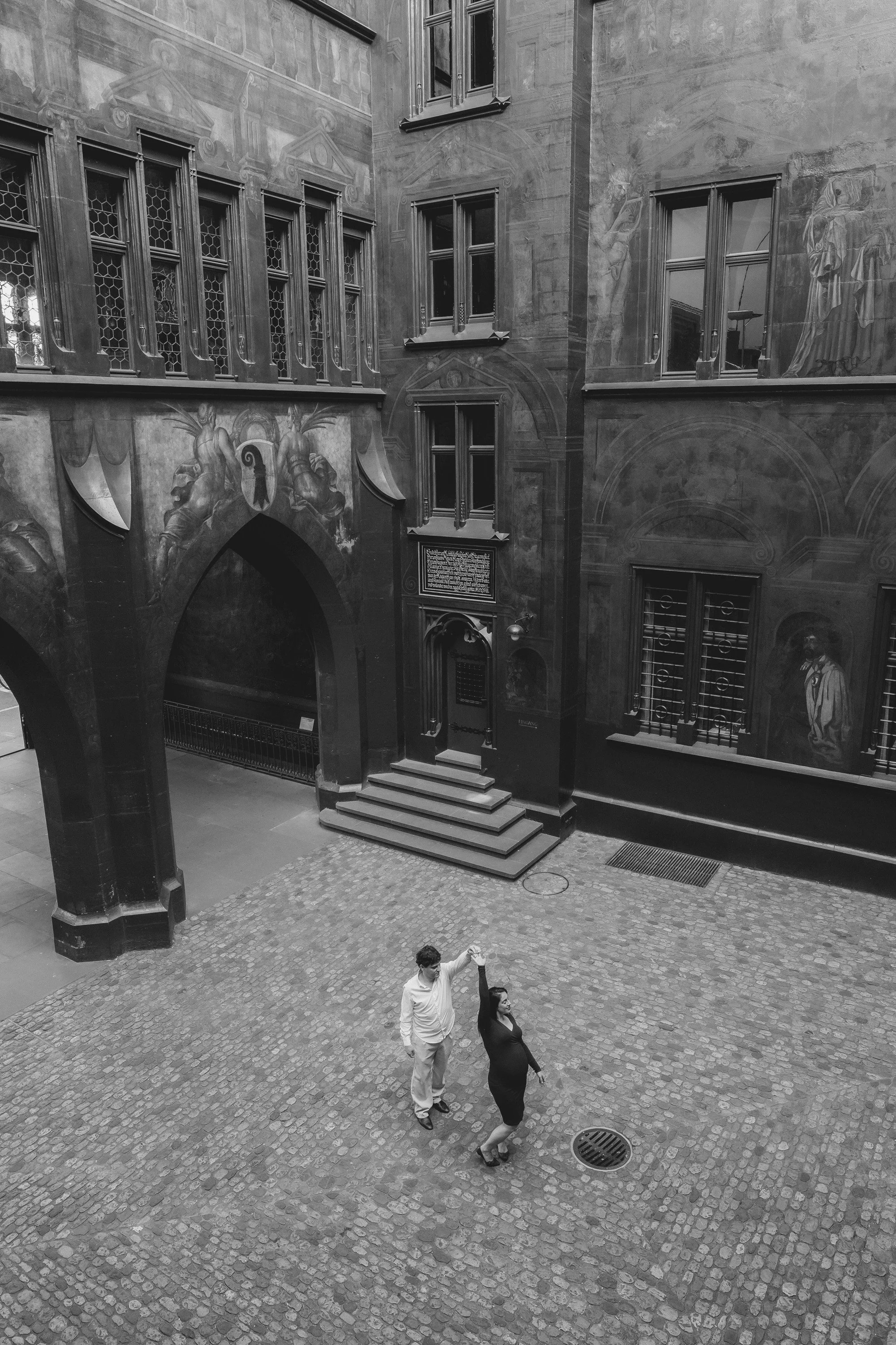 Romantic Basel Photoshoot at Rathaus