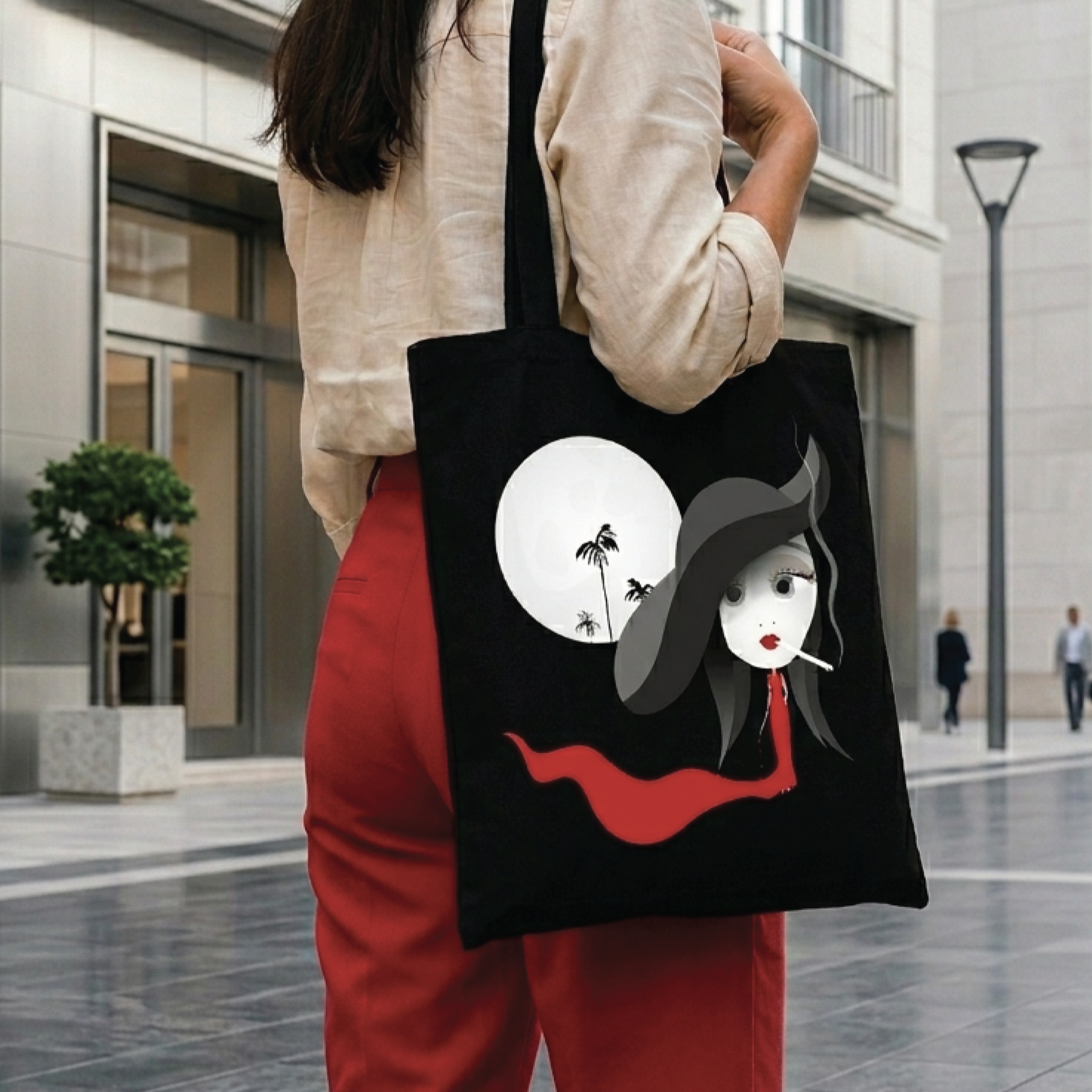 Cards+list+for+Femme+Fatale+tote_Lisbon+street+walking+shot.png