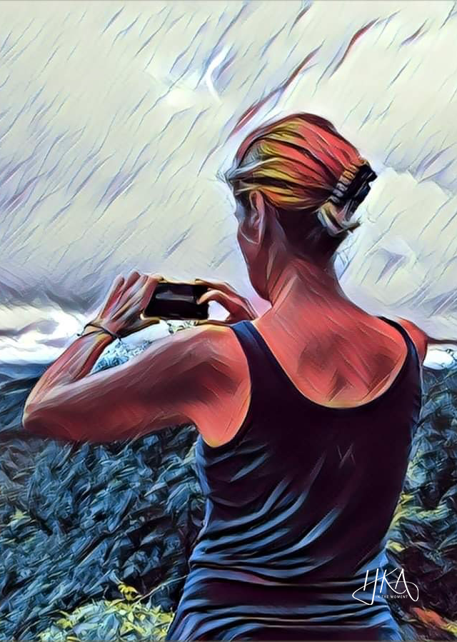 HKA_Copyright 2025_Heidi with camera illustration_Skin Vitality.png