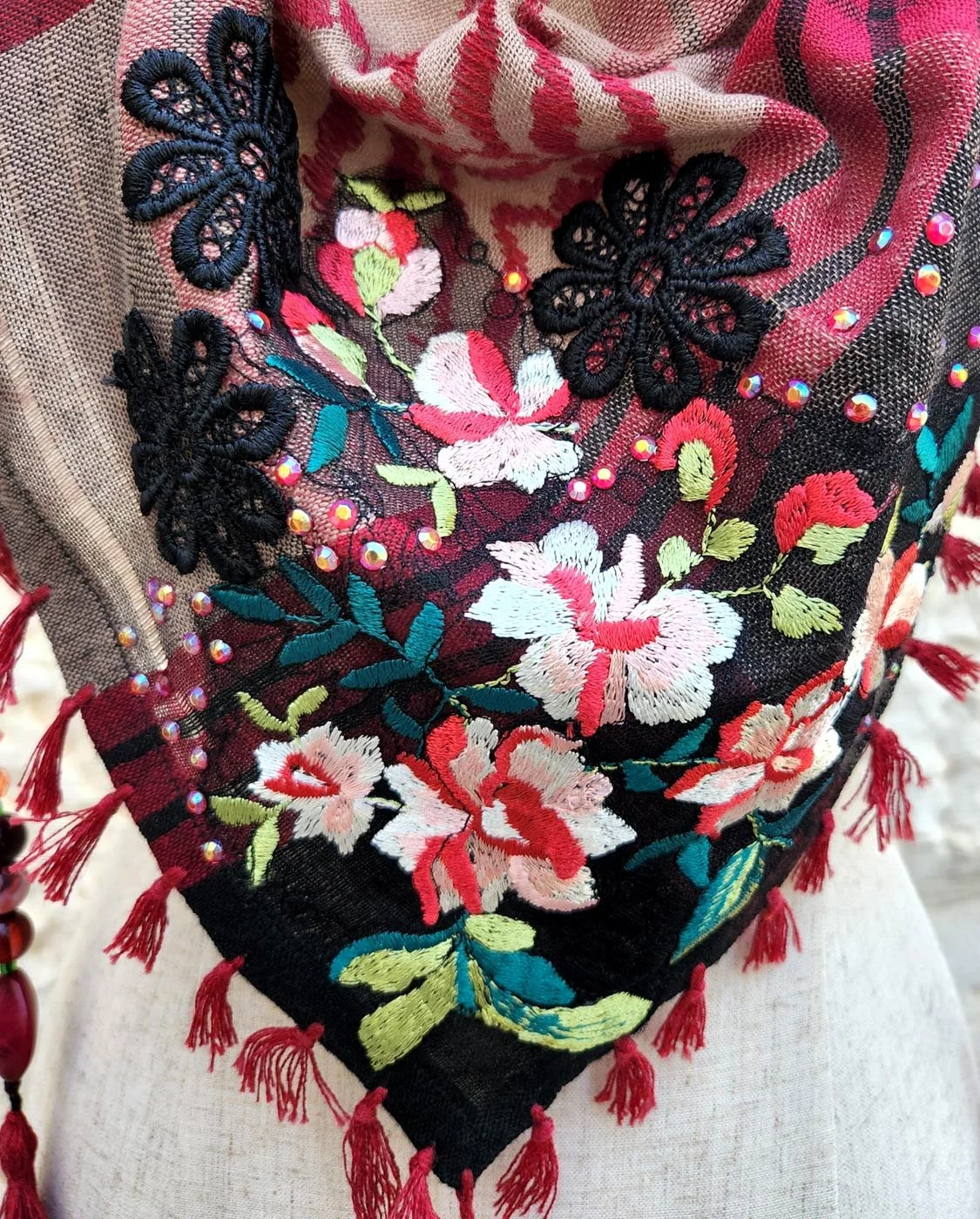 keffiyeh-flowers-25-4-2.jpg