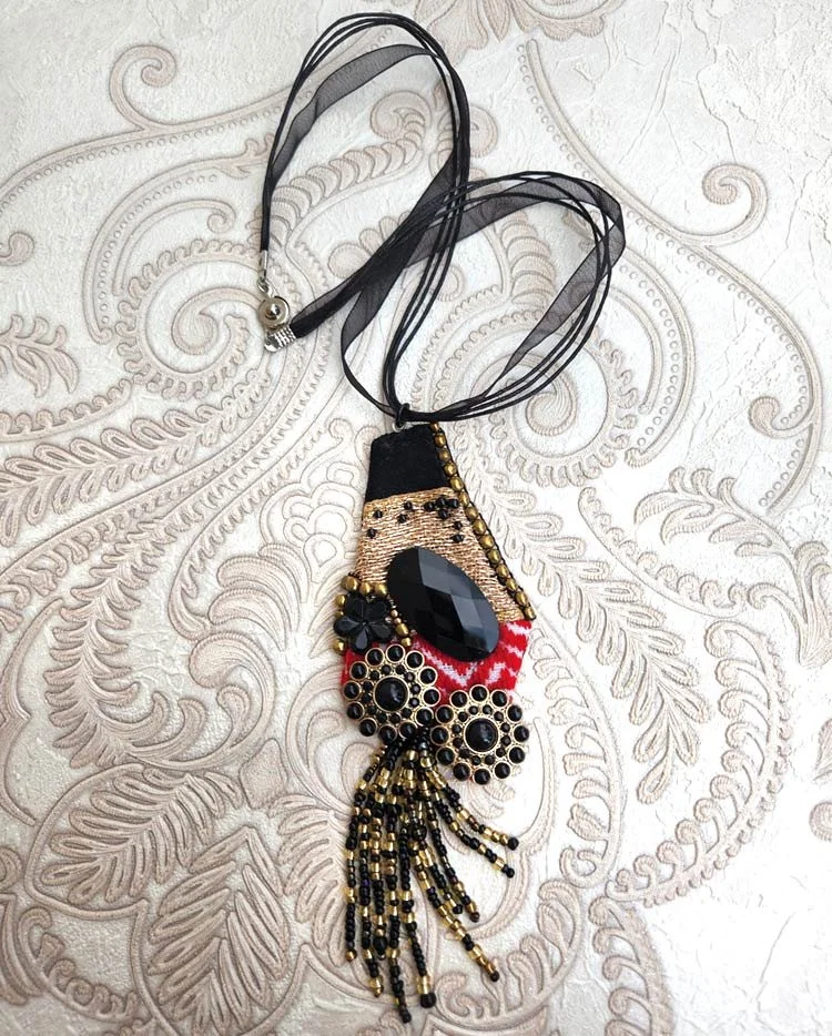 Mixed-M--Pendant-25-1-2.jpg