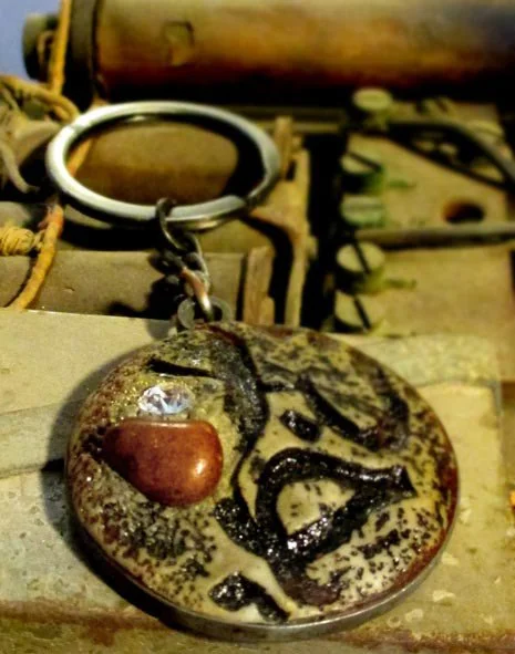 Key-chain, innovative with a sense of east, Inscriptions of Arabic letters and natural beads, crystal, unique and distinctive