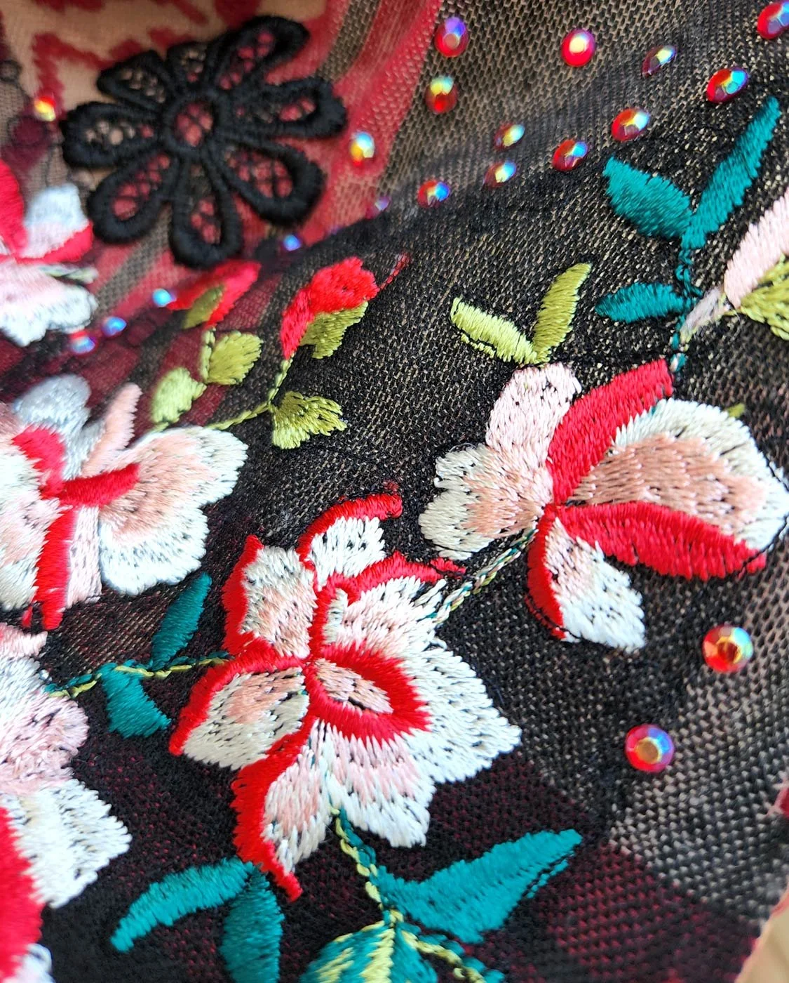 keffiyeh-flowers-25-4-4.jpg