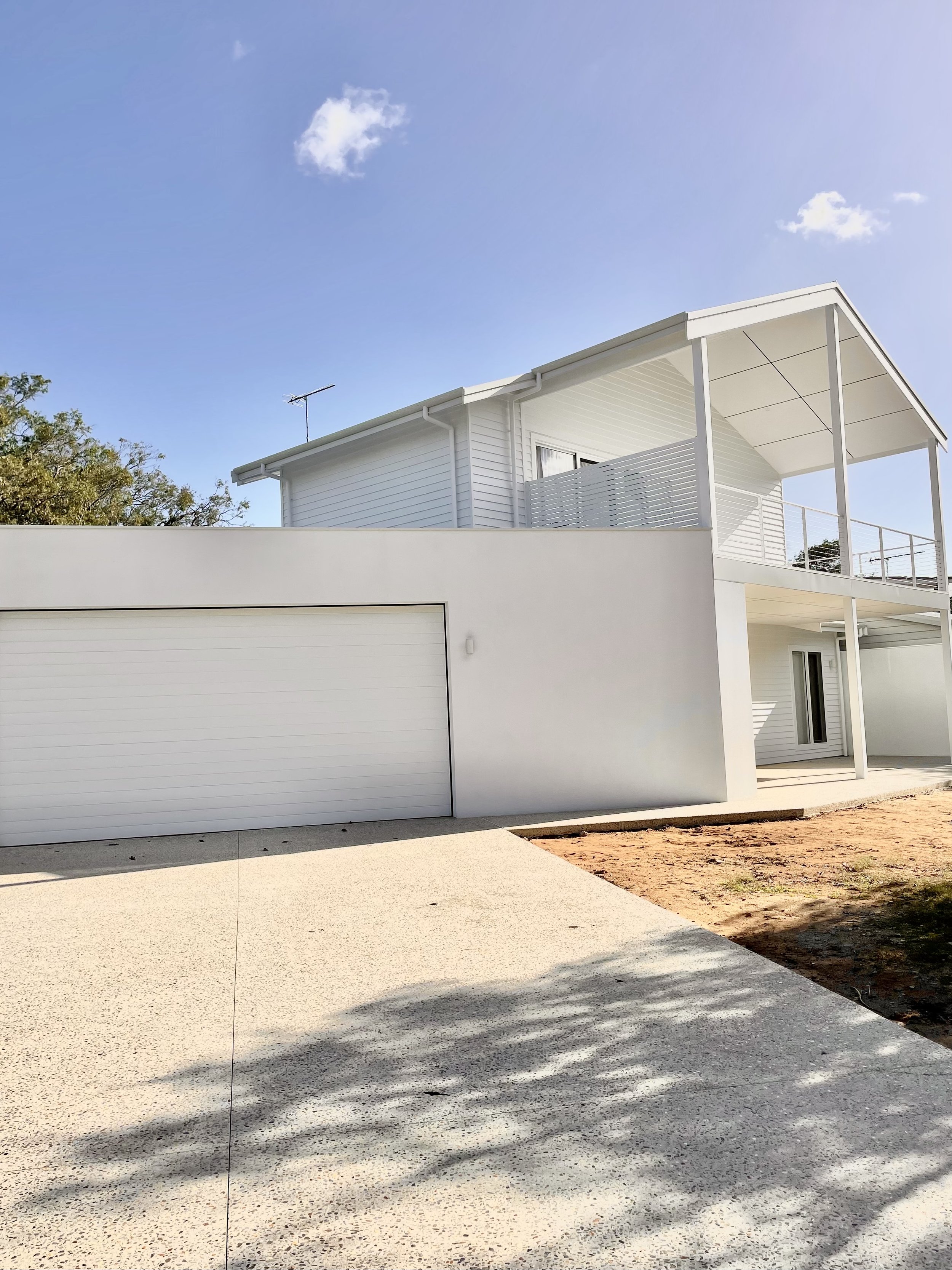 Lagoona House Driveway Garage Detail
