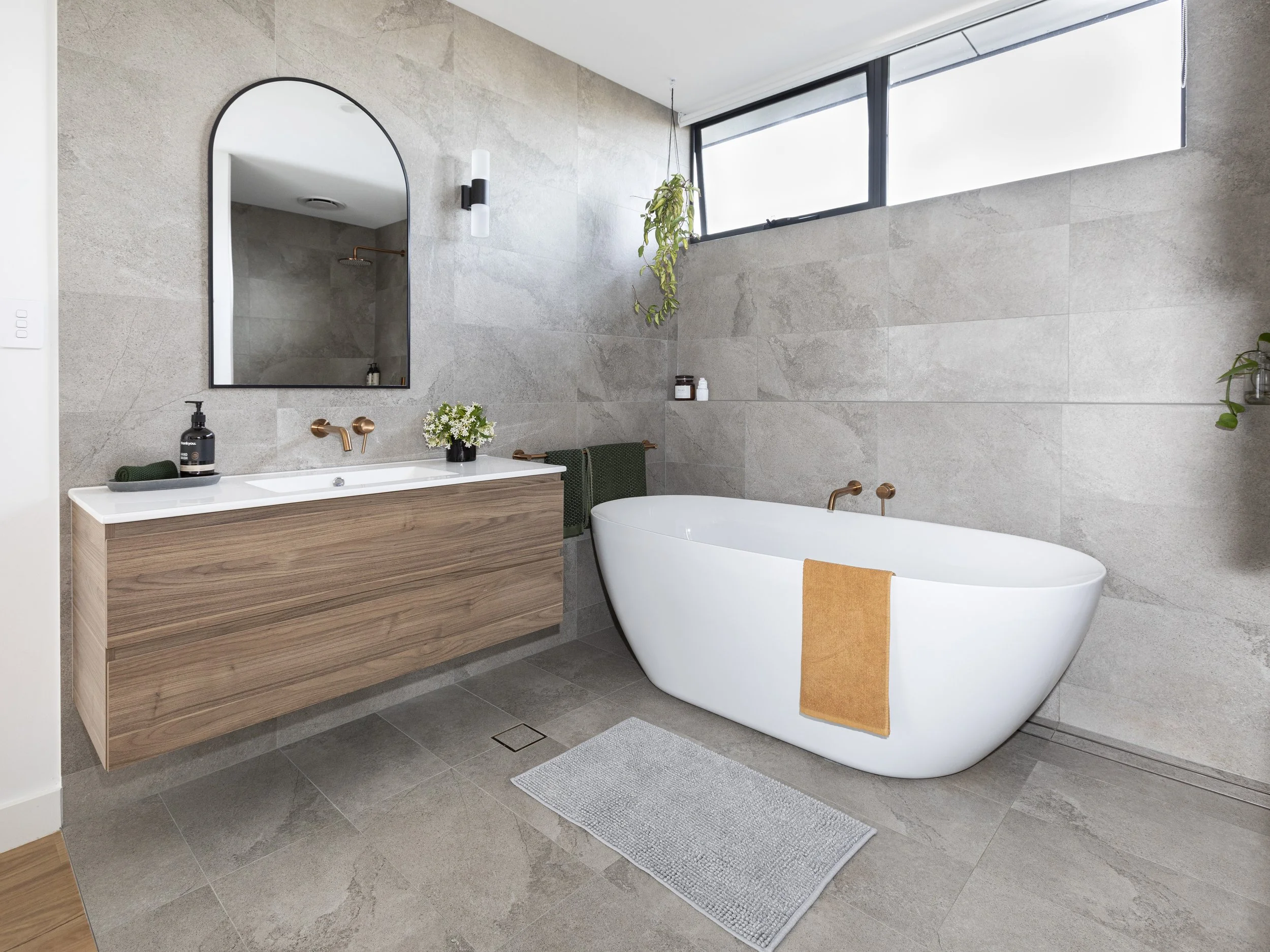 Katie 36 Valcross photo 27.jpg