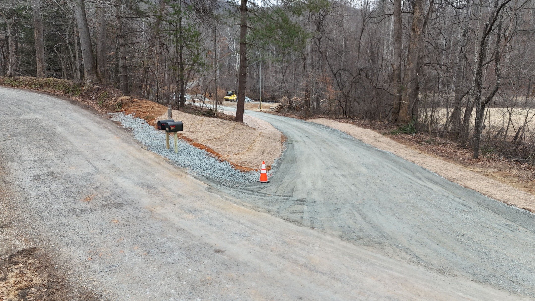 Country Roads, THS is home!🚧⛰

Some stellar site work in progress - stay tuned for more updates on this new project!

#SiteWork #NewRoads #MountainViews