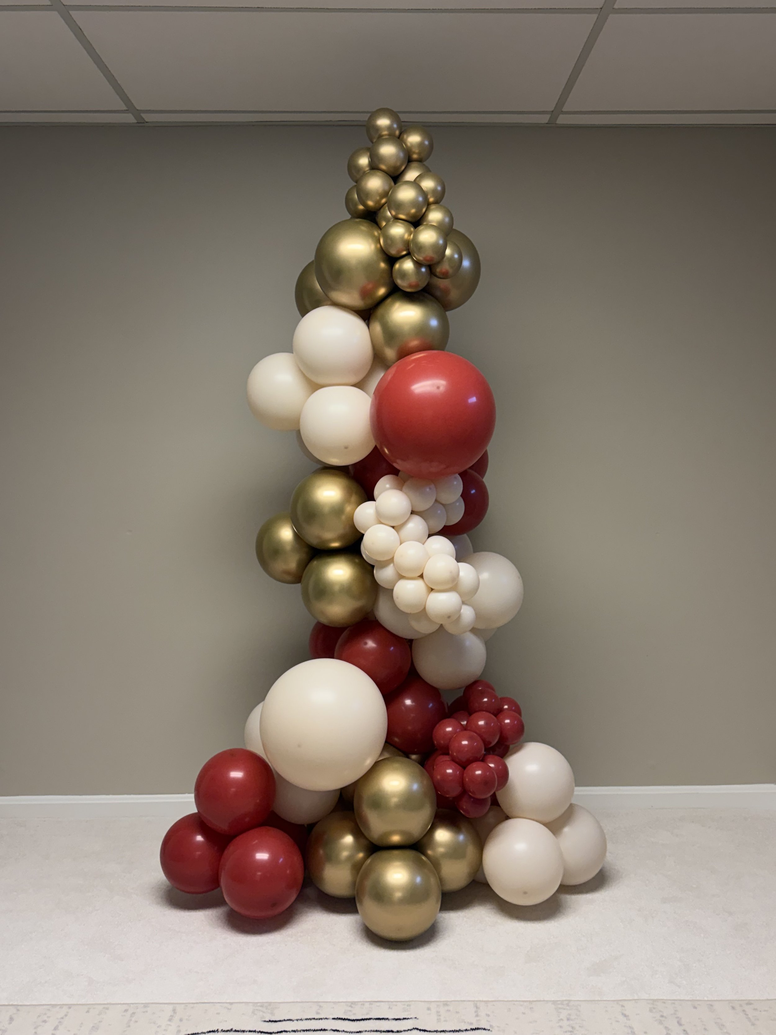 Balloon garland in Cleveland, Akron, Northeast Ohio.