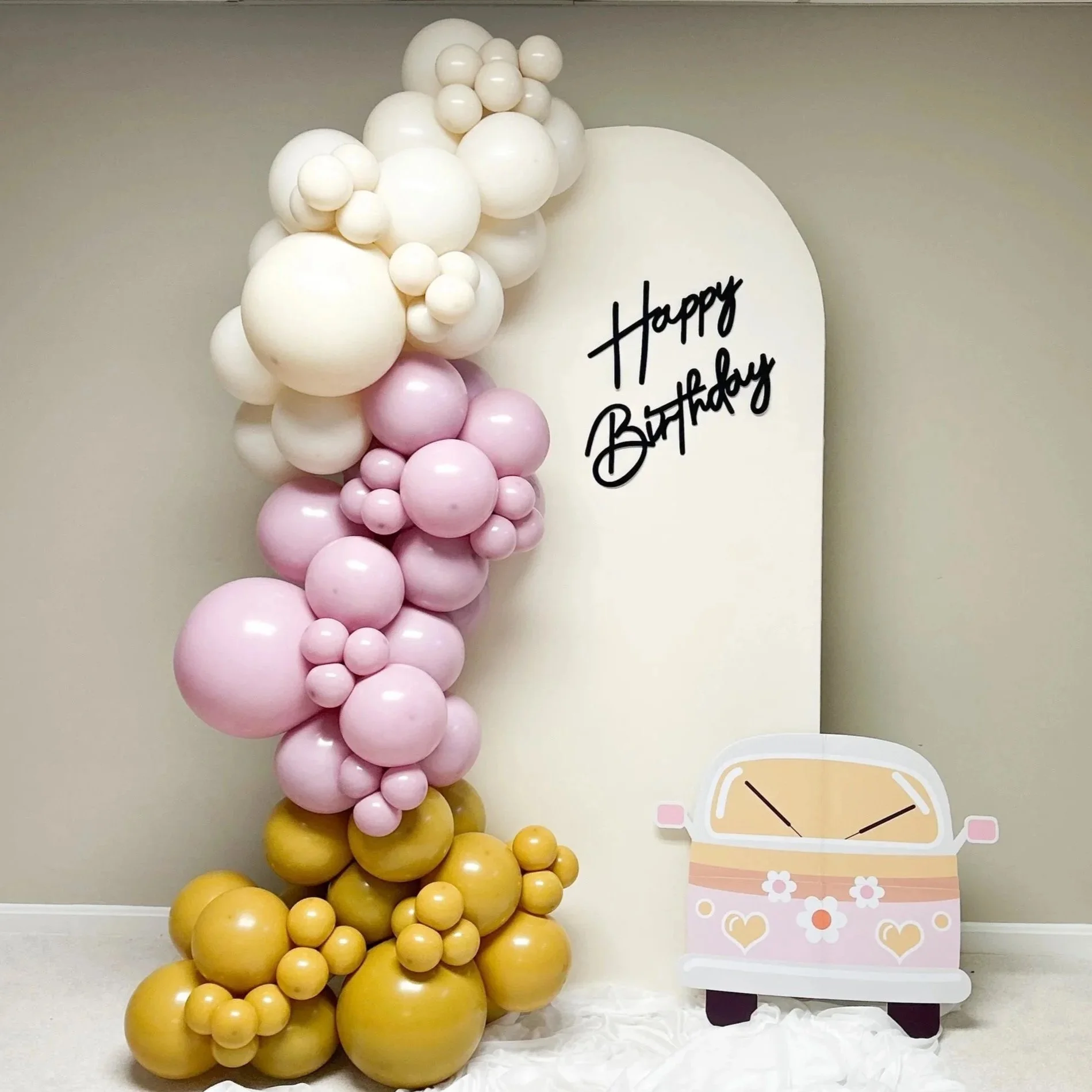 Balloon garland with car for birthday party in Fairlawn, Ohio.