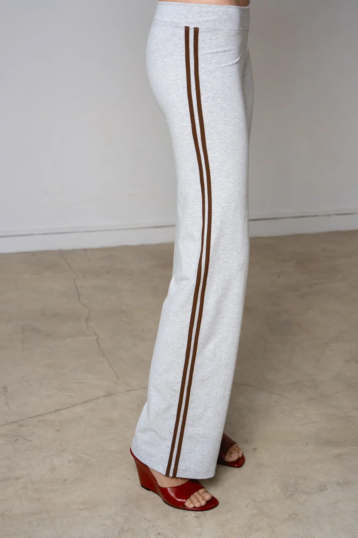 93_Pants_Grey.webp