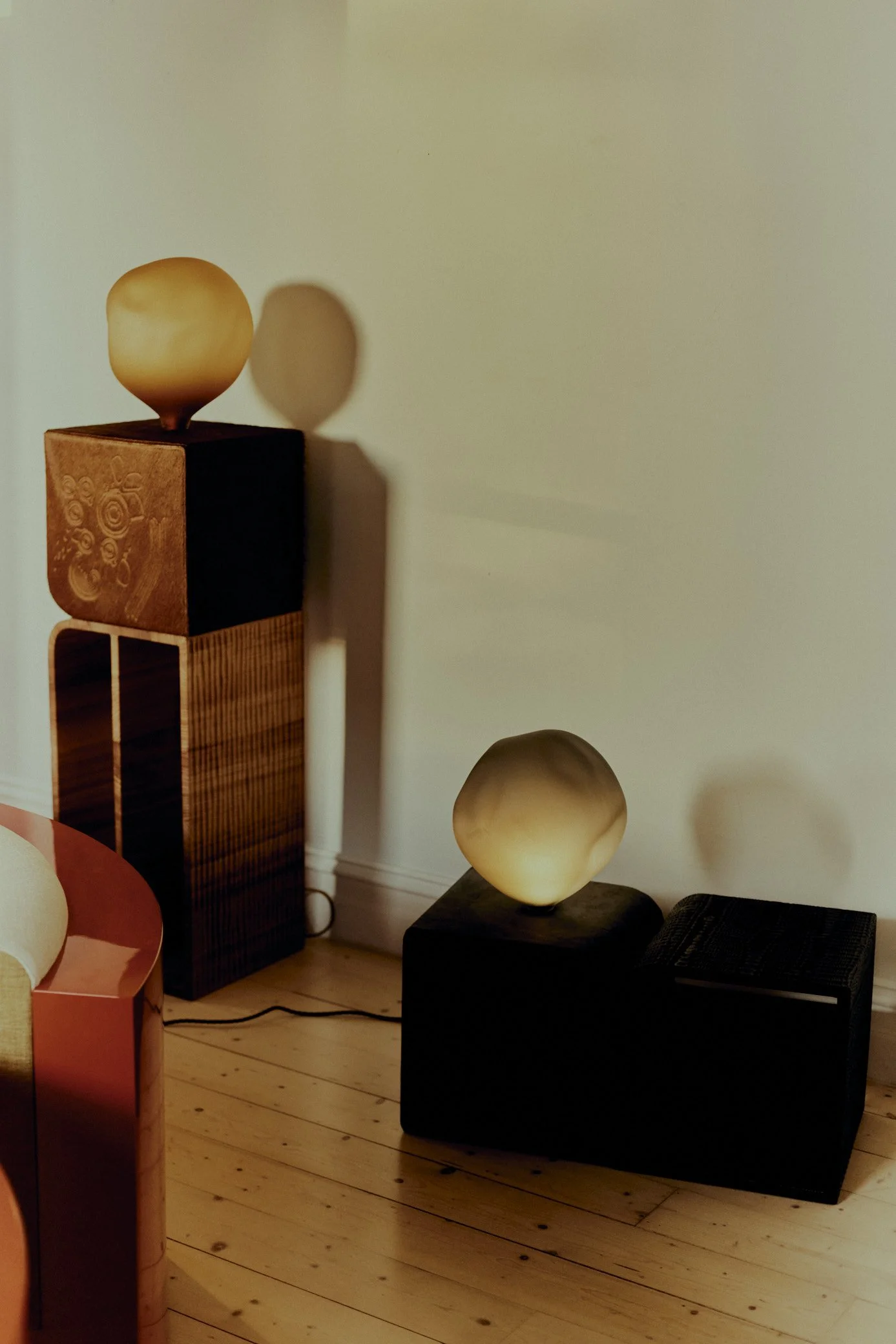 FEMME BRUTALE LIGHT TOTEMS 01.jpg