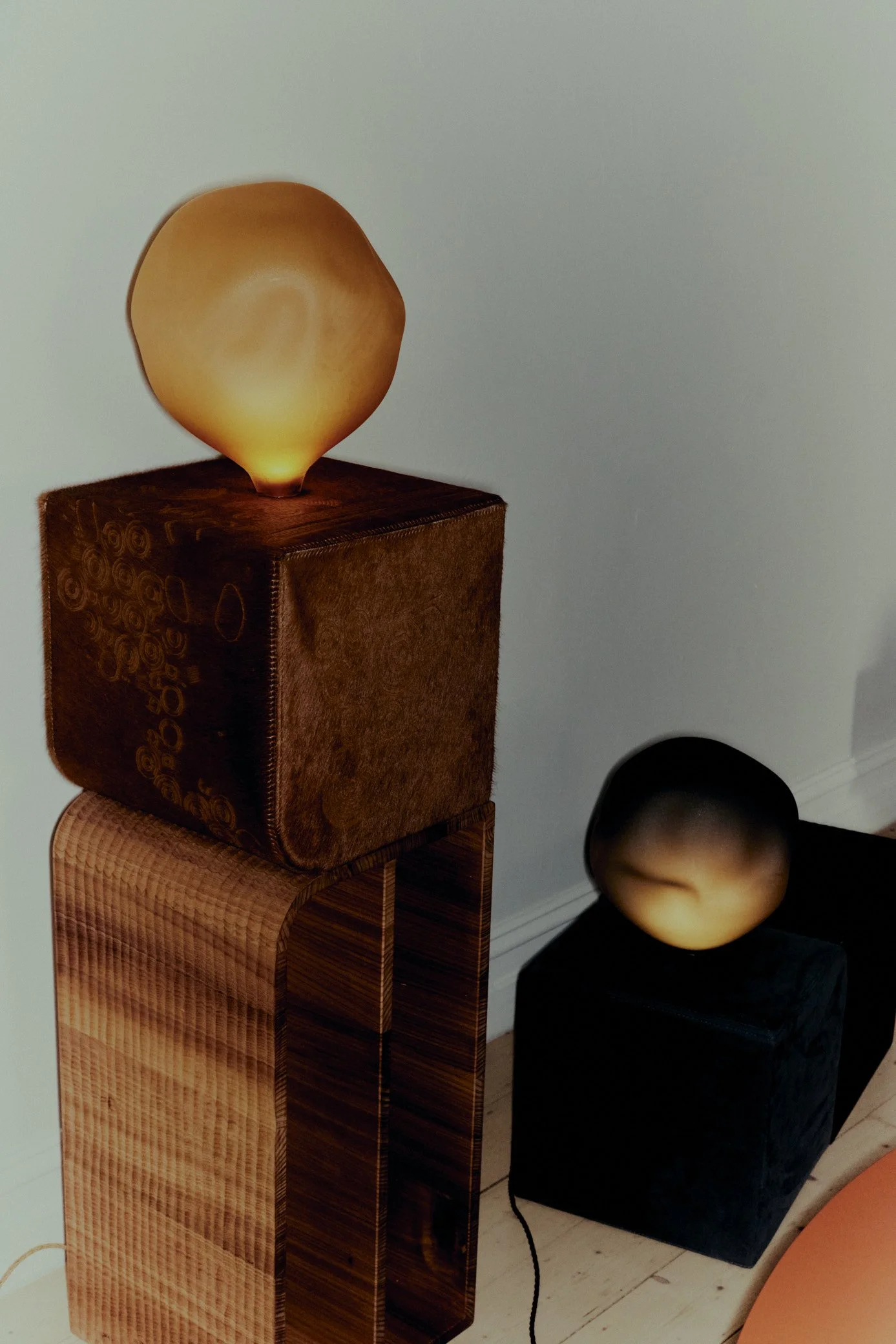 FEMME BRUTALE LIGHT TOTEMS 05.jpg