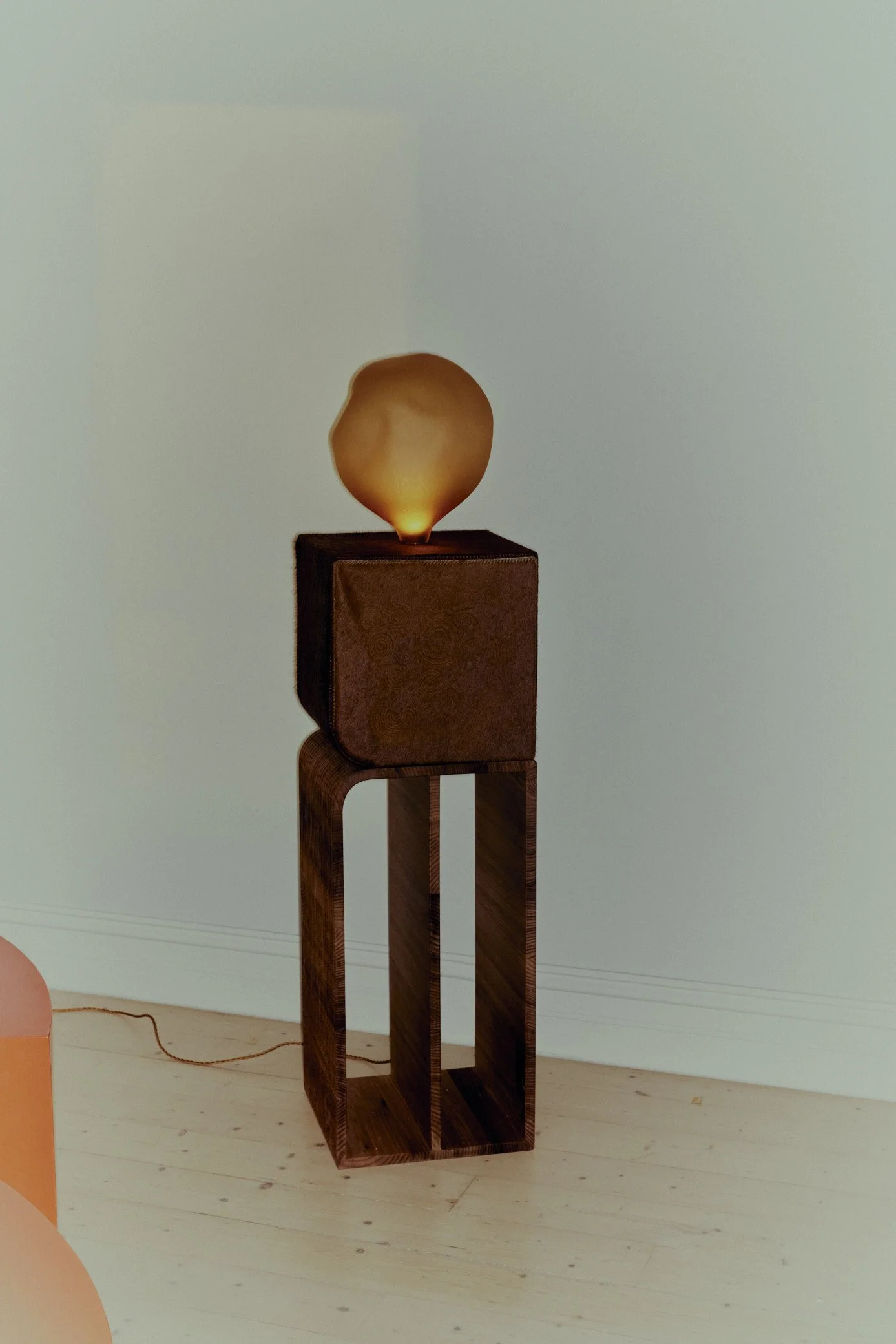 FEMME BRUTALE EMBER LIGHT TOTEM 00.jpg