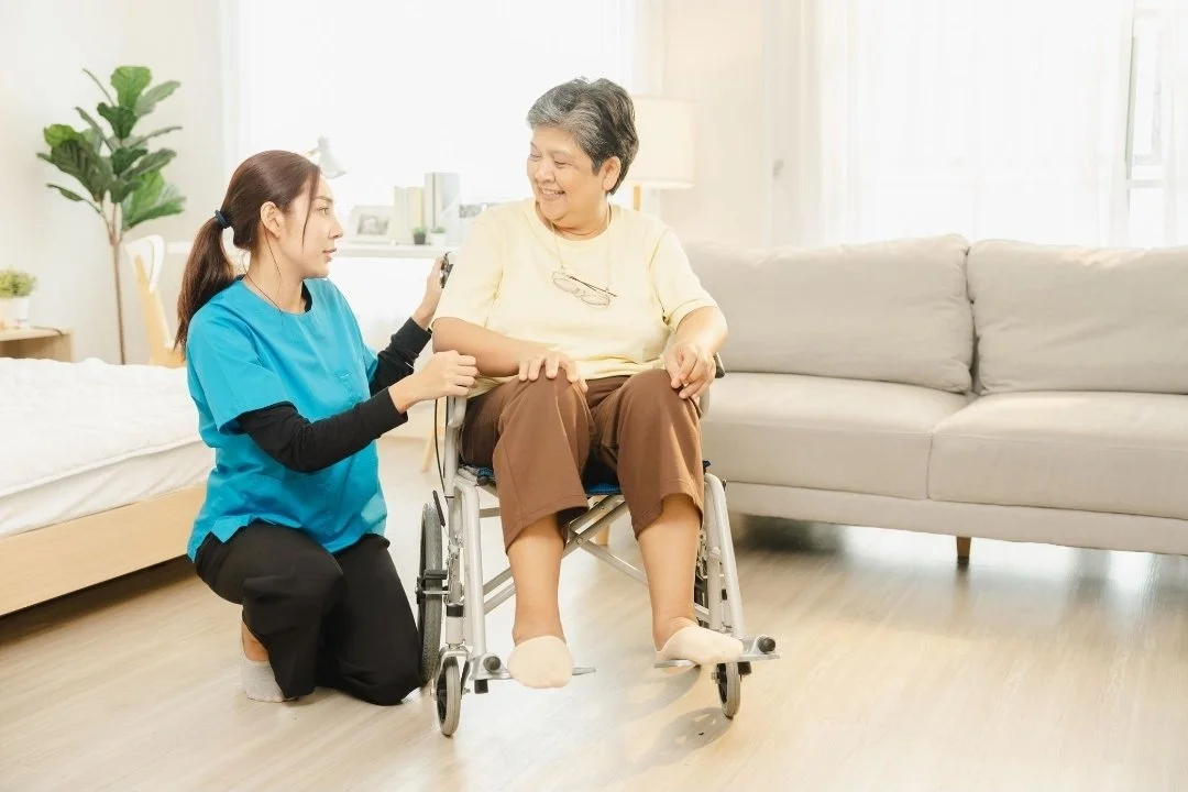 Skilled nurse providing in-home care