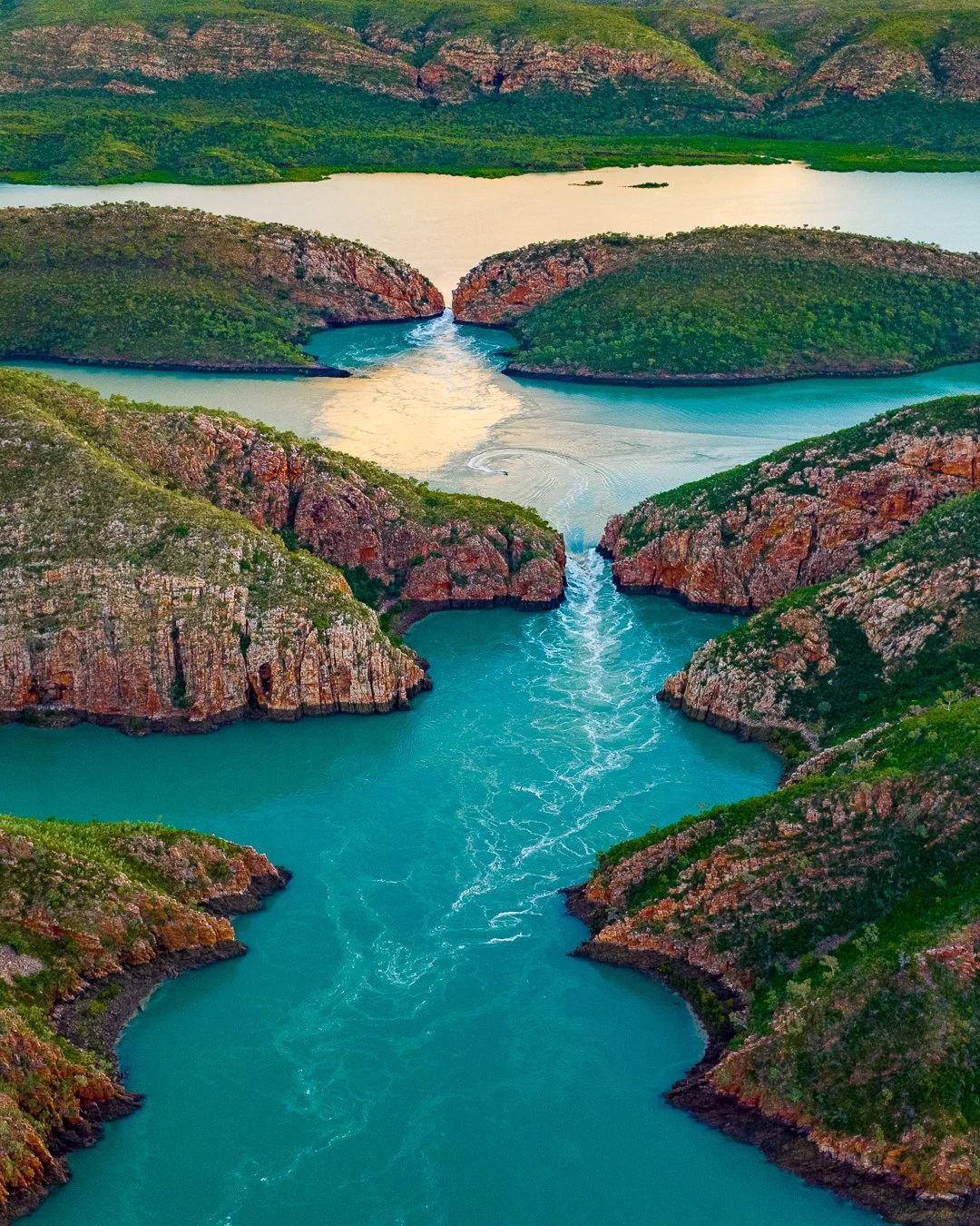 DJI_0250-HDR-KIMBERLEY QUEST-COMMOTION MEDIA.jpg