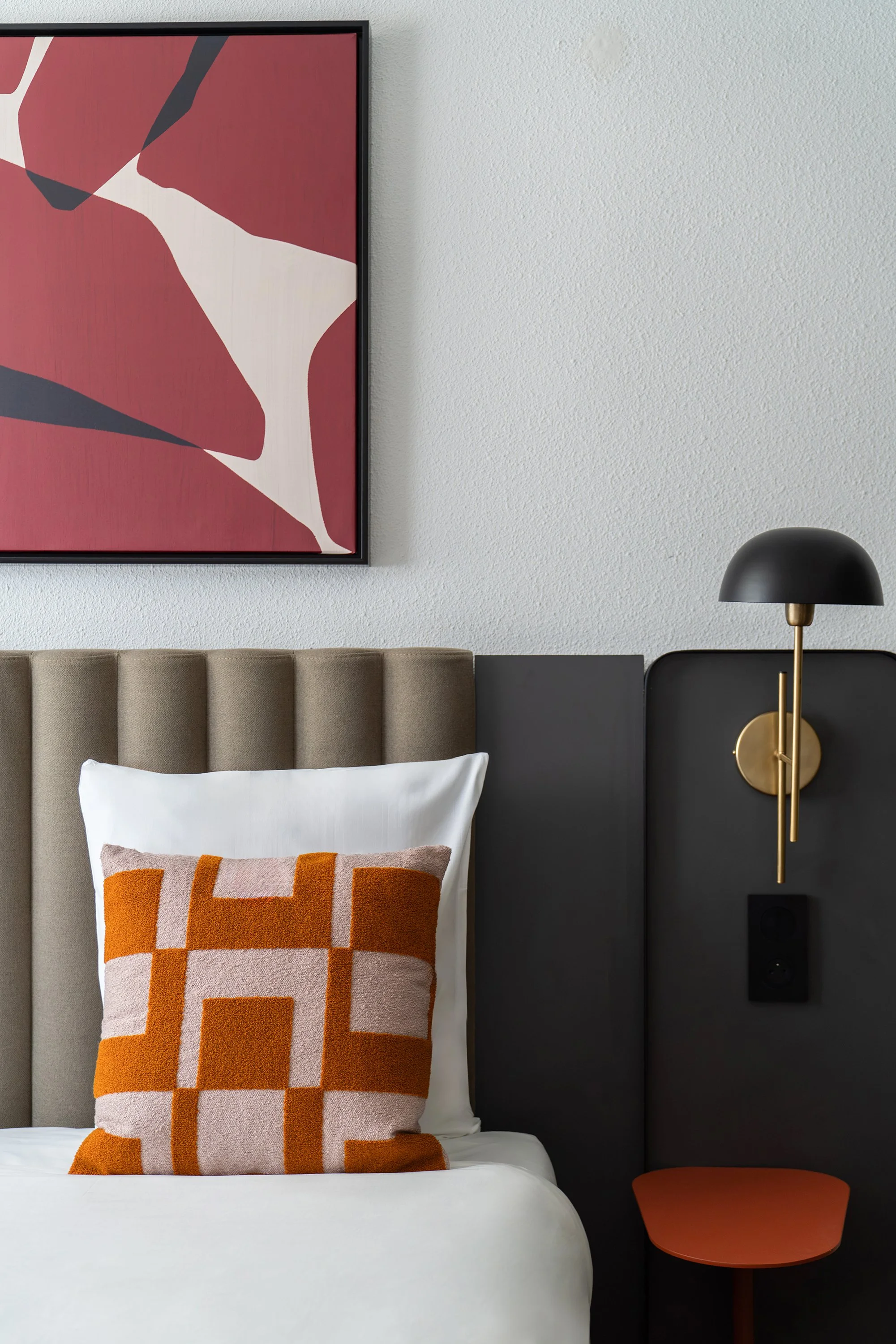 Détail du mobilier d'une chambre d'hôtel