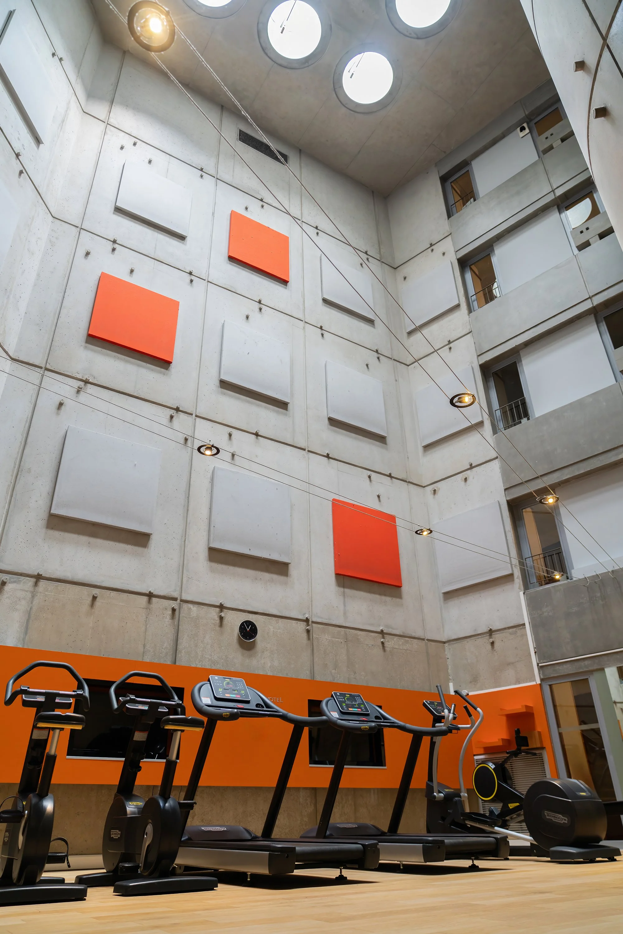 Photographie de la salle de sport d'un hôtel