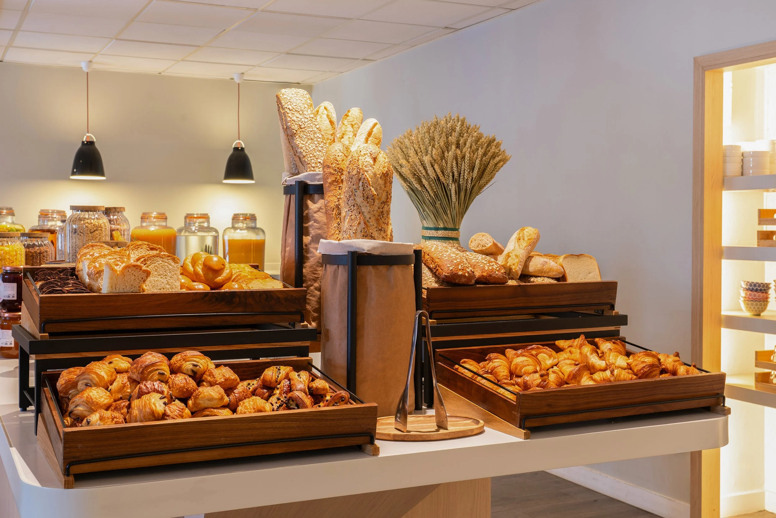 Détail de la présentation des mets du petit-déjeuner