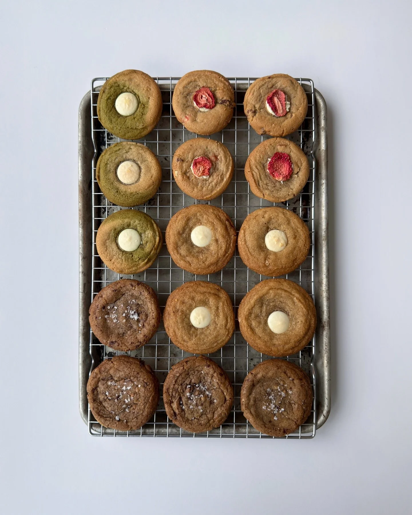 cookie box for @zaralarsson ⭐️
everything & more - ube coconut, matcha white chocolate, strawberries & cream, heath bar toffee 🤍
thank you forever and always @saharhissaminyc @xvr.martin for helping make my pop diva (cookie) dreams come tr