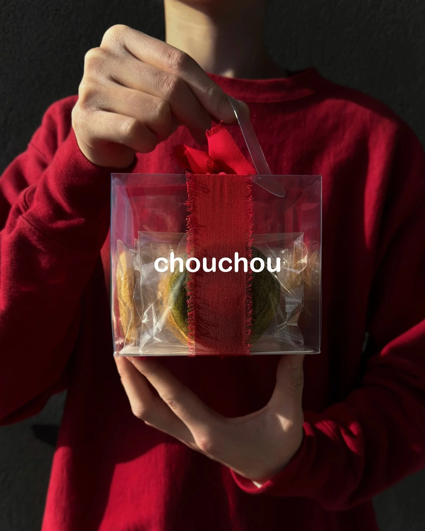 on my wishlist.. holiday cookie boxes are officially live 🧊

available for order until noon on Monday, 12/15 -

(4) mexican hot chocolate with sea salt caramel chips
(4) brown butter snickerdoodles
(4) banana toffee

from my kitchen to yours 🤍 limi