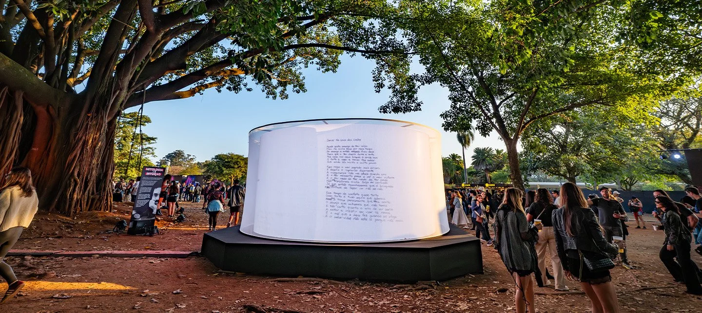 Instalação Mitologia & Intuição - Homenagem a Renato Russo.jpg