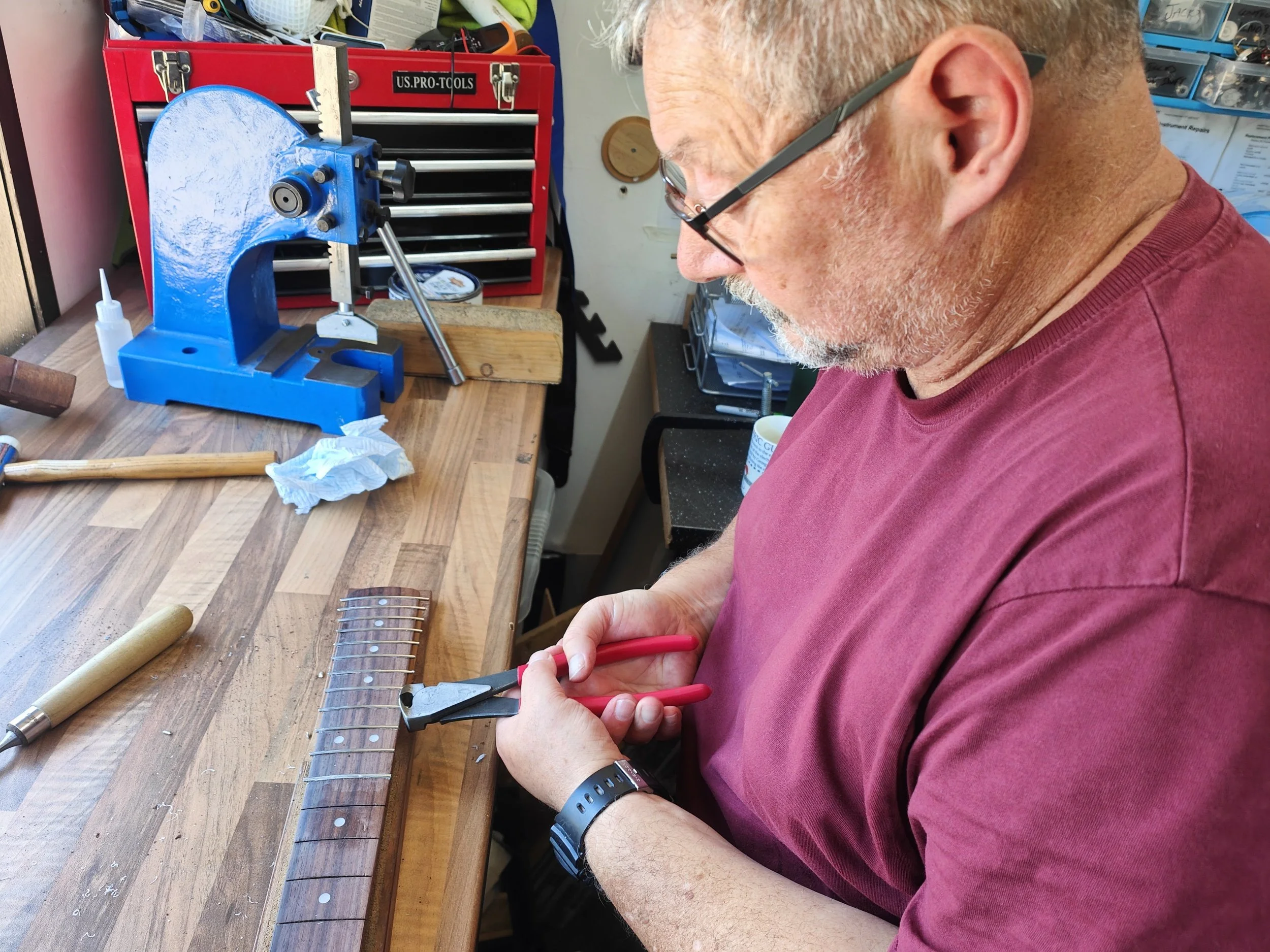 Ian, Trimming Fret ends on the Refret Course