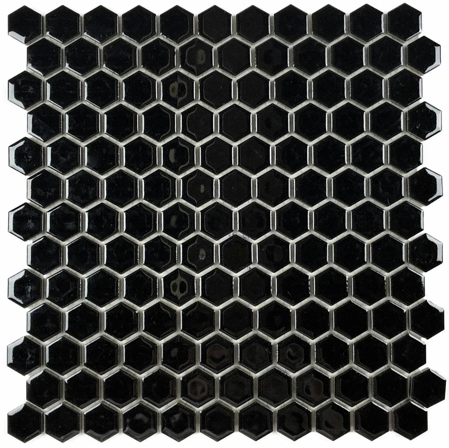 Hexagons-1-Mosaic-Black-en-4UP7uKB9KpKdfeCr.jpg