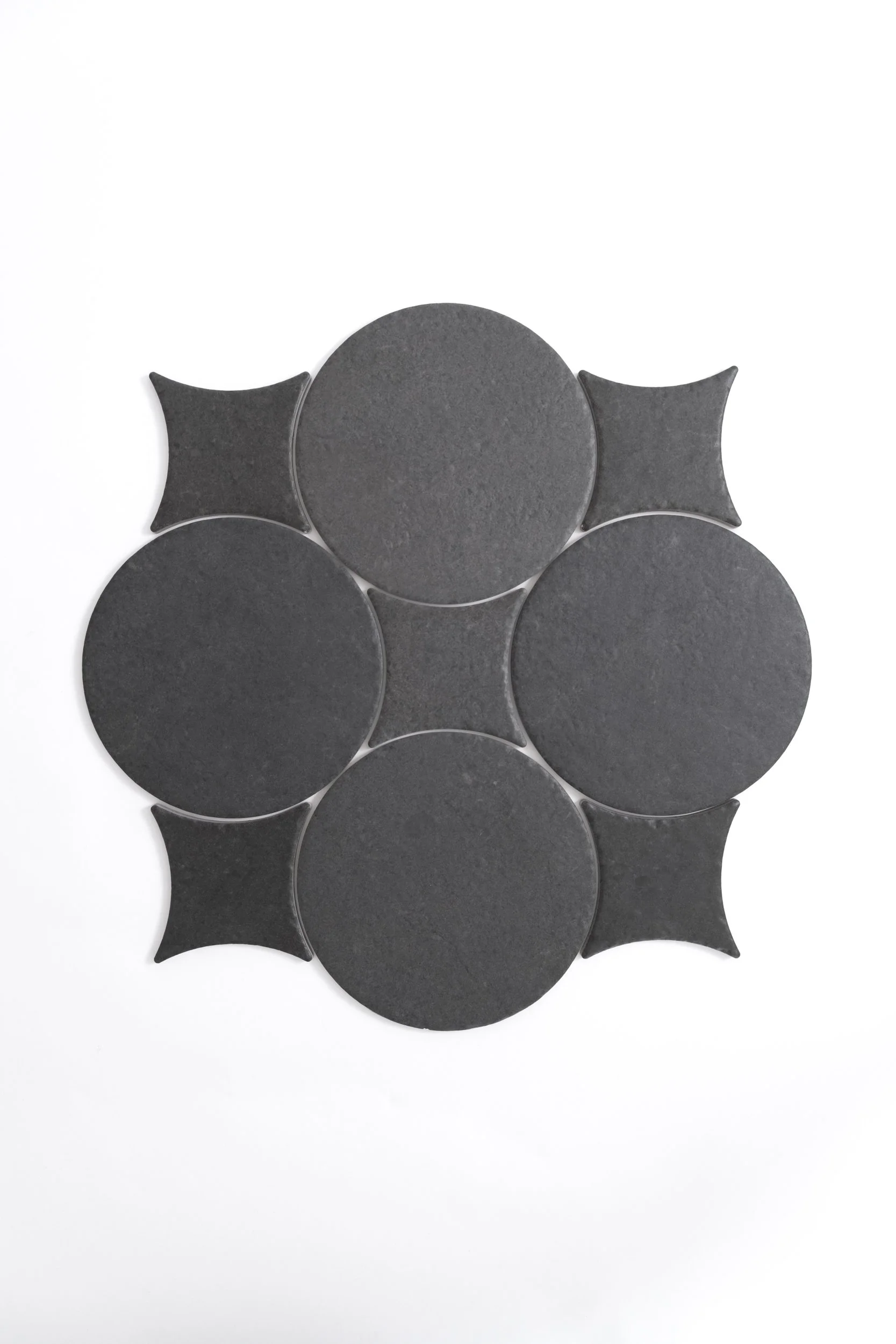 alteaceramics-toba-black-circle-diamond-3.jpg