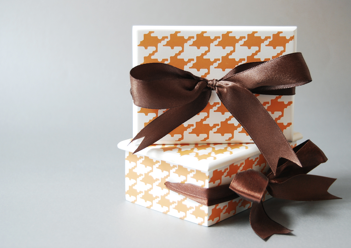 Bluedogz Houndstooth Boxes.png