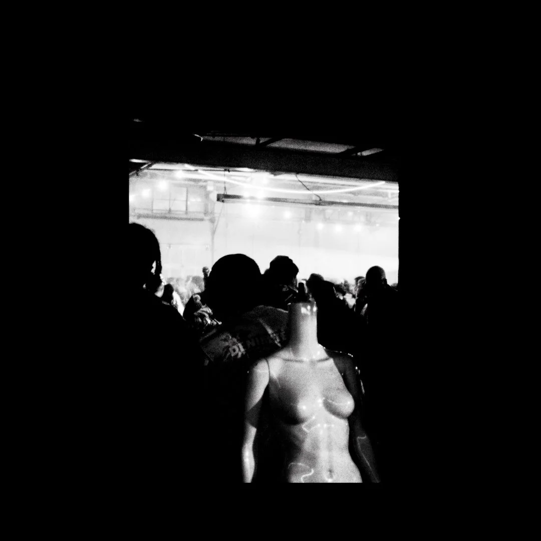Mannequin in Front Crowd.jpg