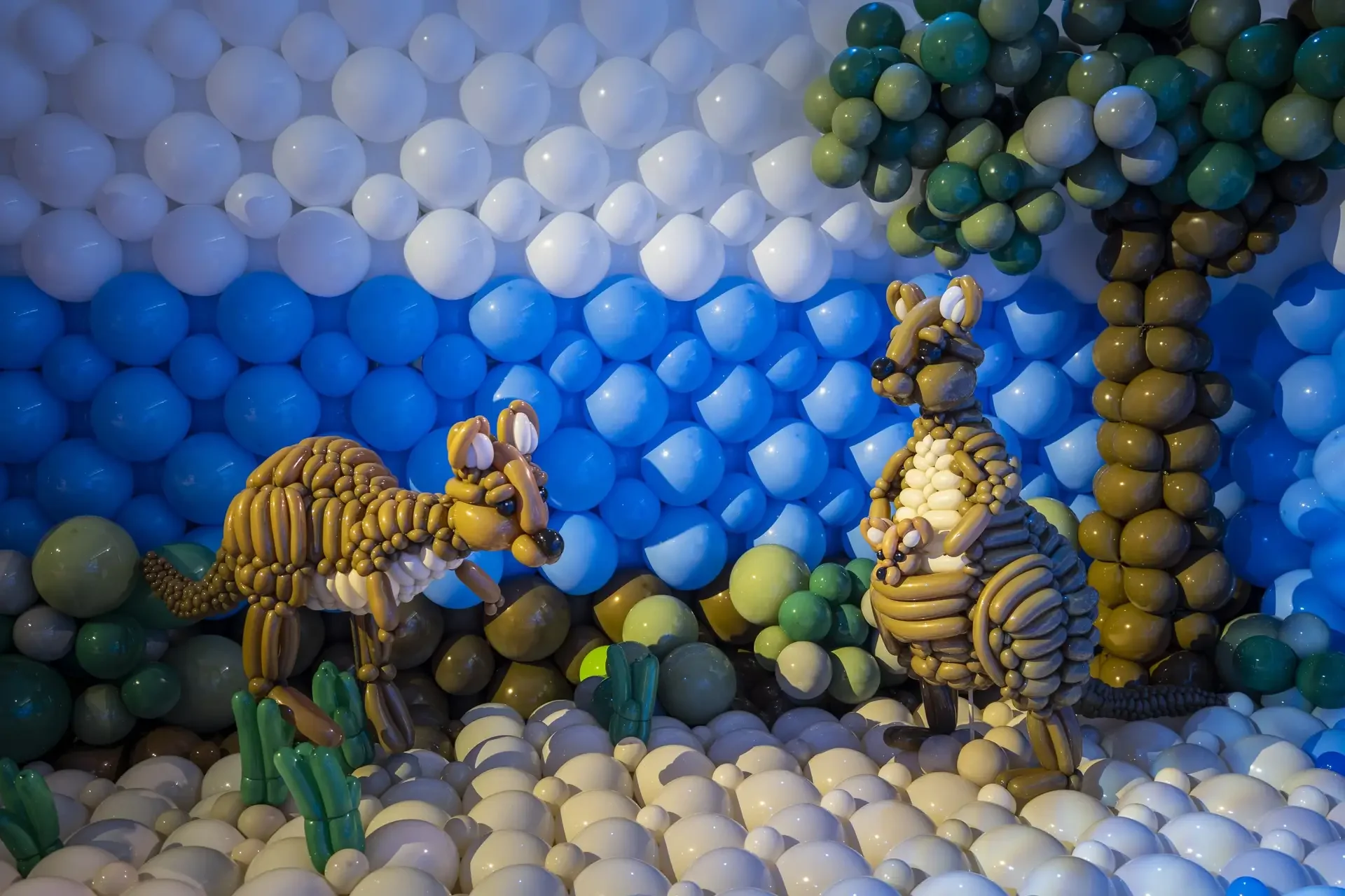 Pressefotos_Ausstellung-Luftballonwelten-2025_050-scaled.webp