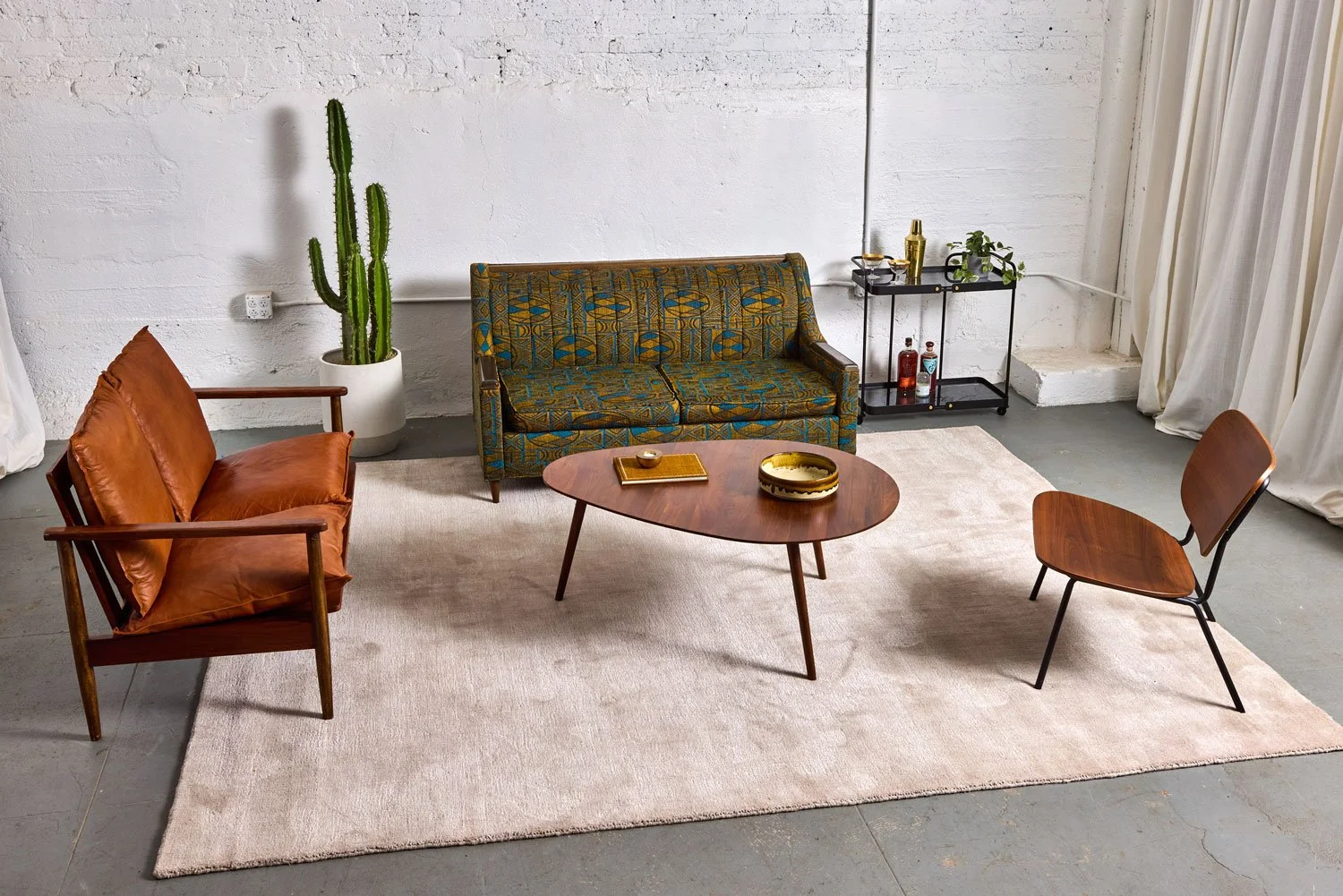 Tangerine-prop-shop-furniture-lounges-funky-couch.jpg