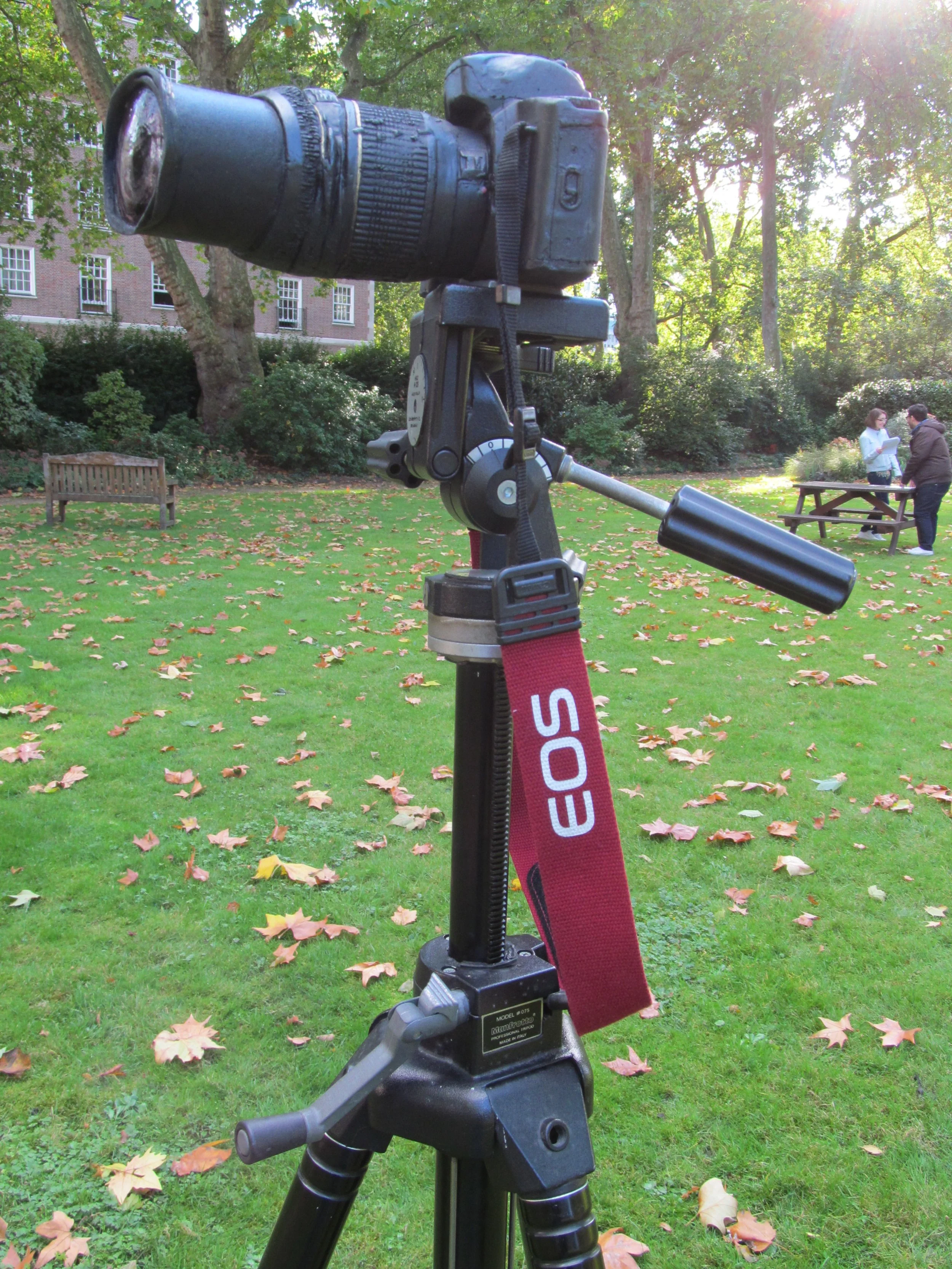 Canon E0S 100